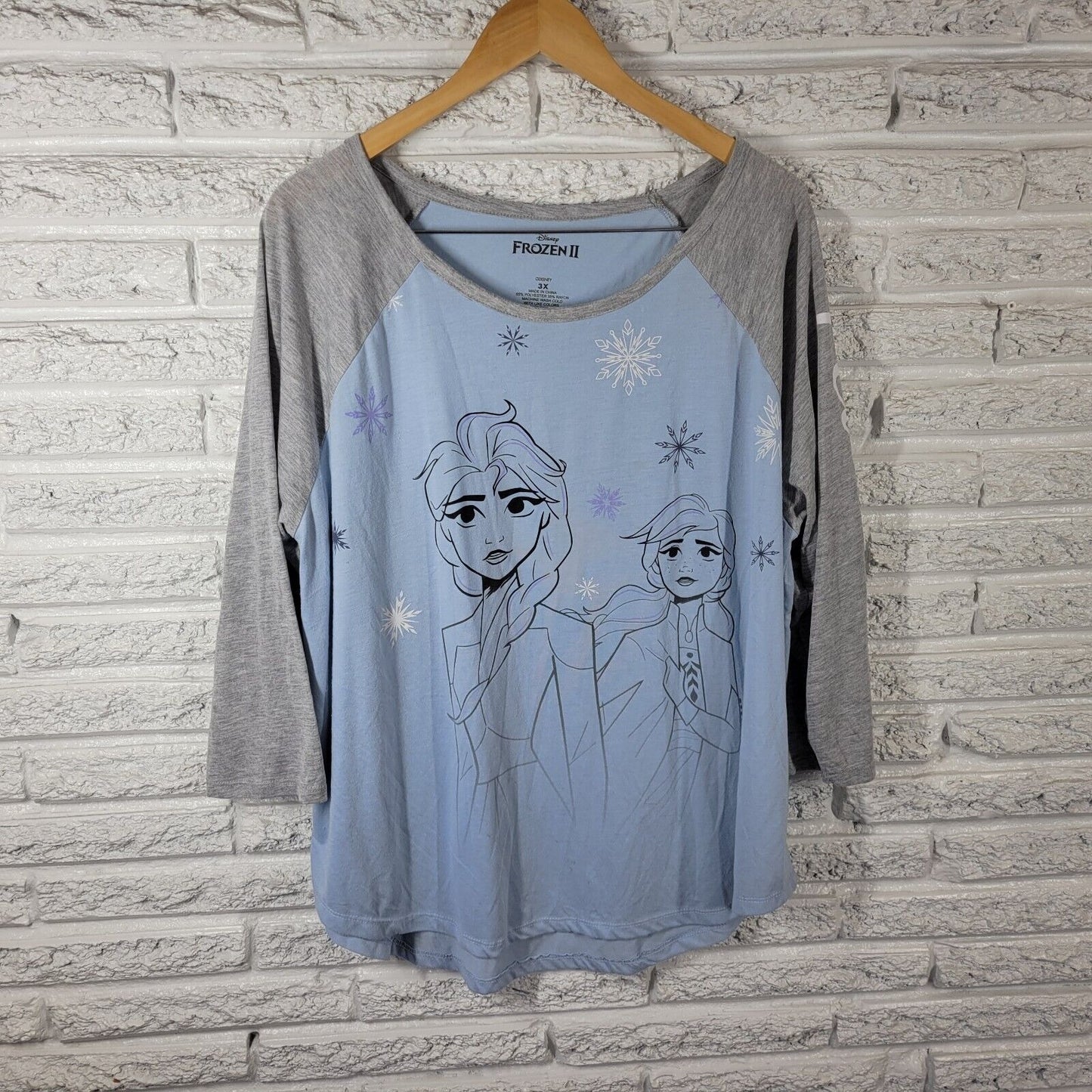 Disney Frozen II Womens Pajama Top 3X Plus Raglan Sleeve Fearless Blue Gray