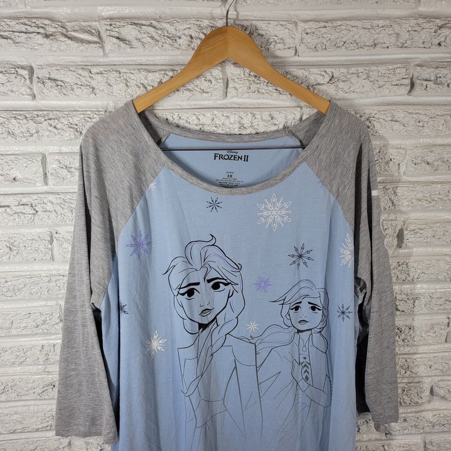 Disney Frozen II Womens Pajama Top 3X Plus Raglan Sleeve Fearless Blue Gray