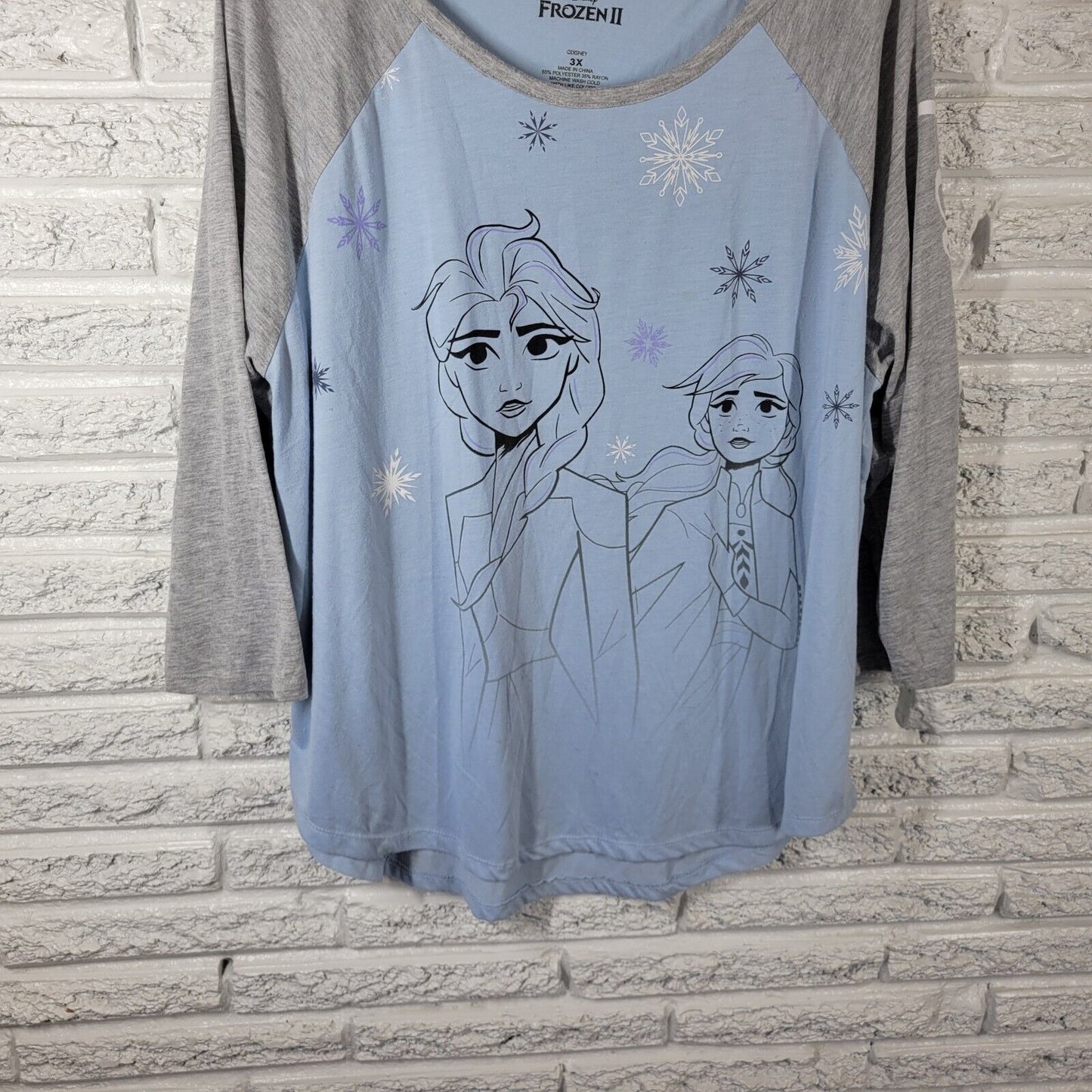 Disney Frozen II Womens Pajama Top 3X Plus Raglan Sleeve Fearless Blue Gray