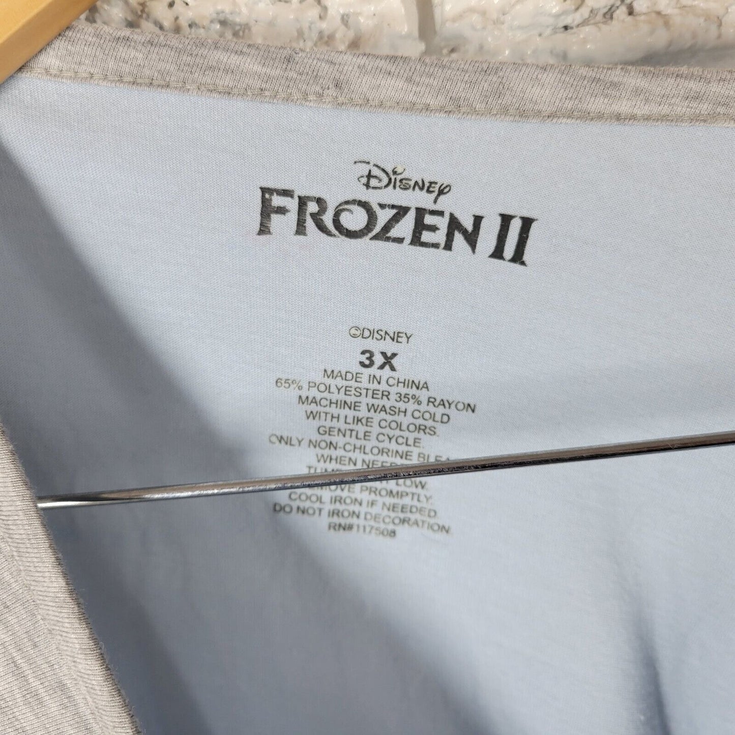 Disney Frozen II Womens Pajama Top 3X Plus Raglan Sleeve Fearless Blue Gray