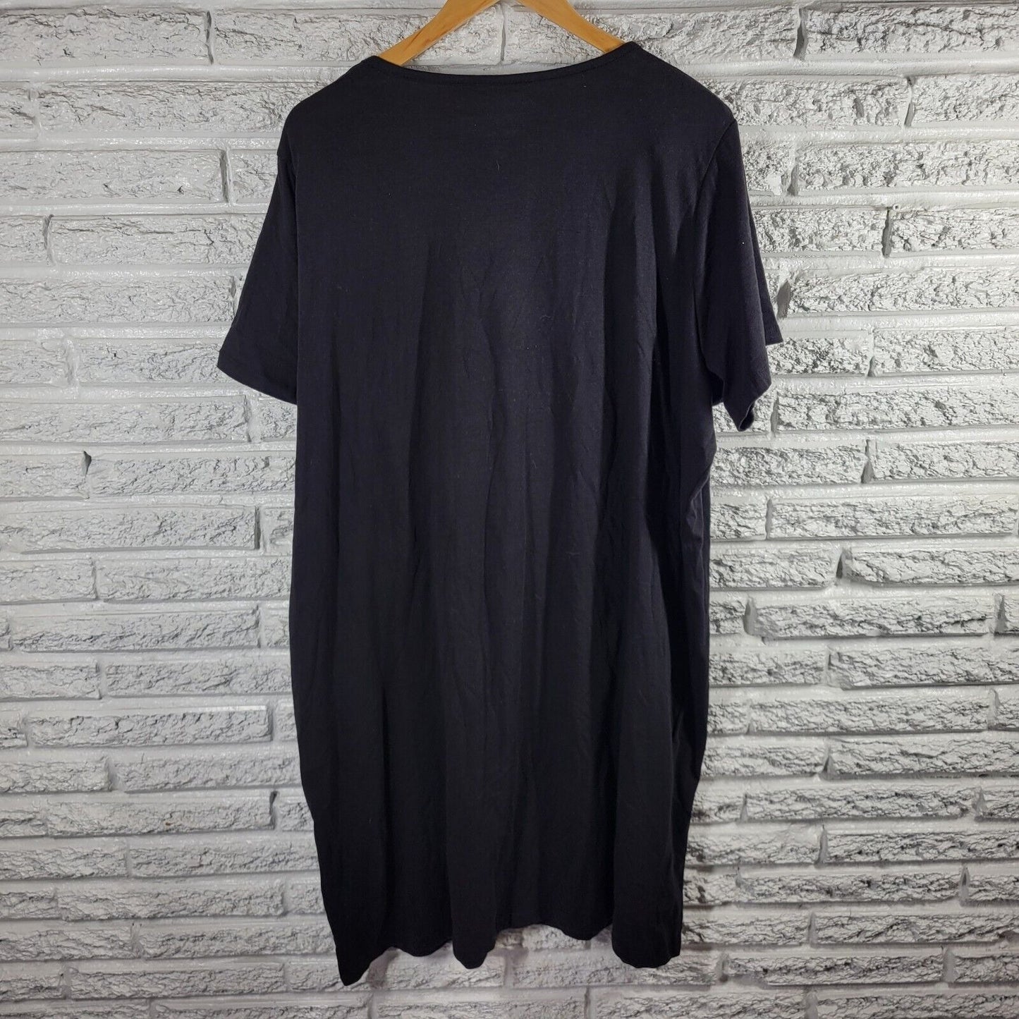 Christmas Dreams Co Women Nightgown 1X 2X Plus Holiday Spirit Short Sleeve Black