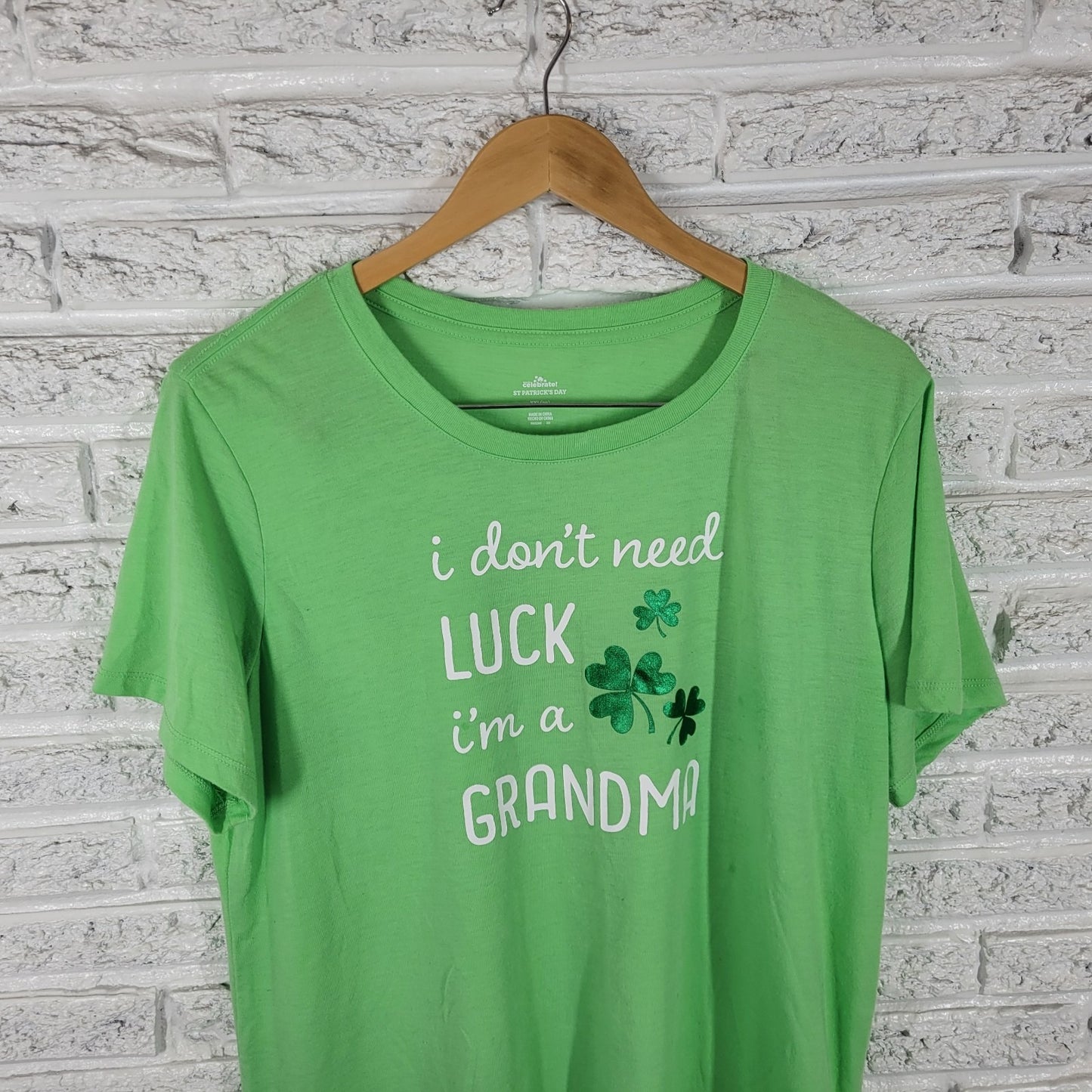 St Patricks Day Womens Top XXL 20 Plus Tee Lime Green I Dont Need Luck Grandma