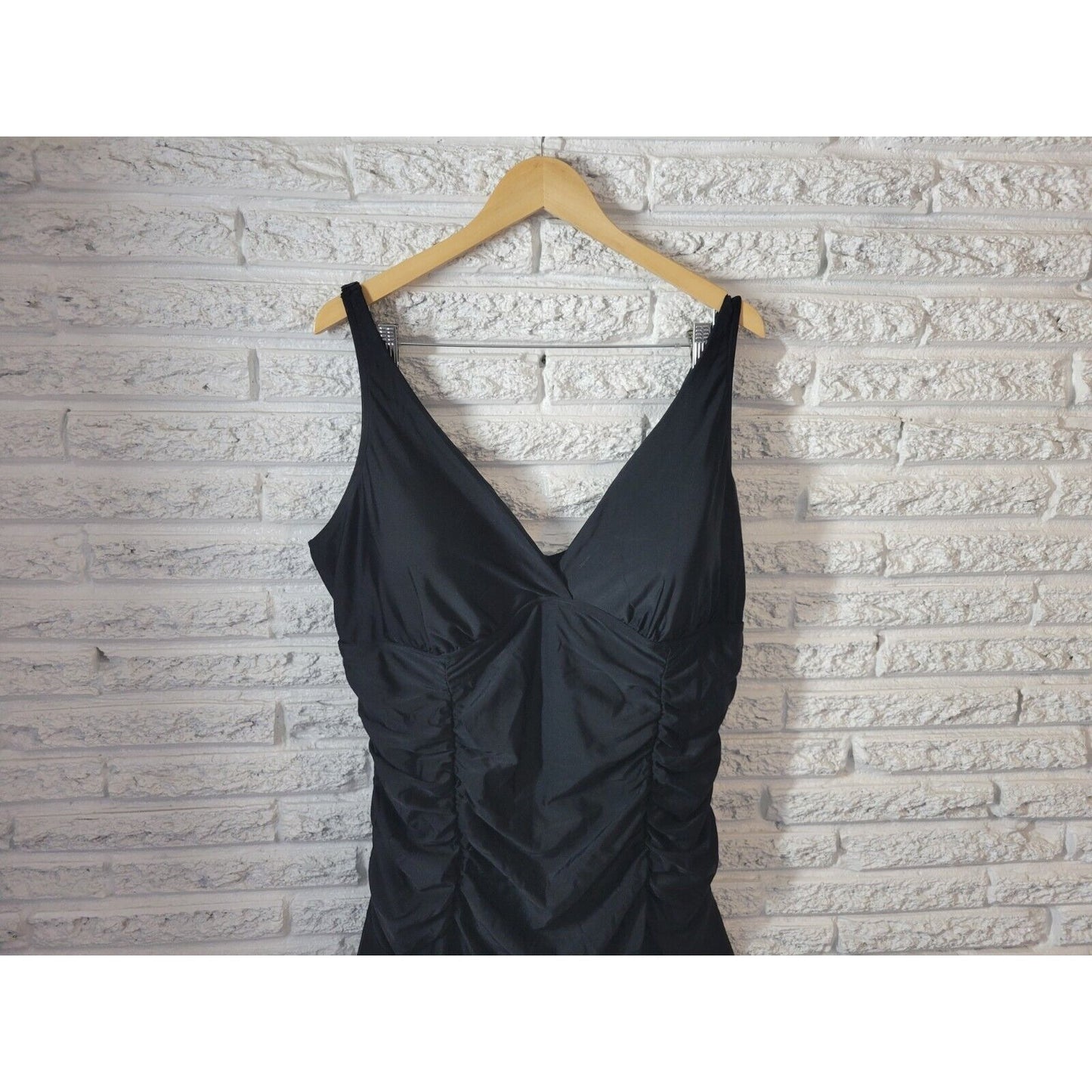 Torrid Womens Swimsuit 4 4X One Piece Black Skirted Adjustable Spaghetti Strap