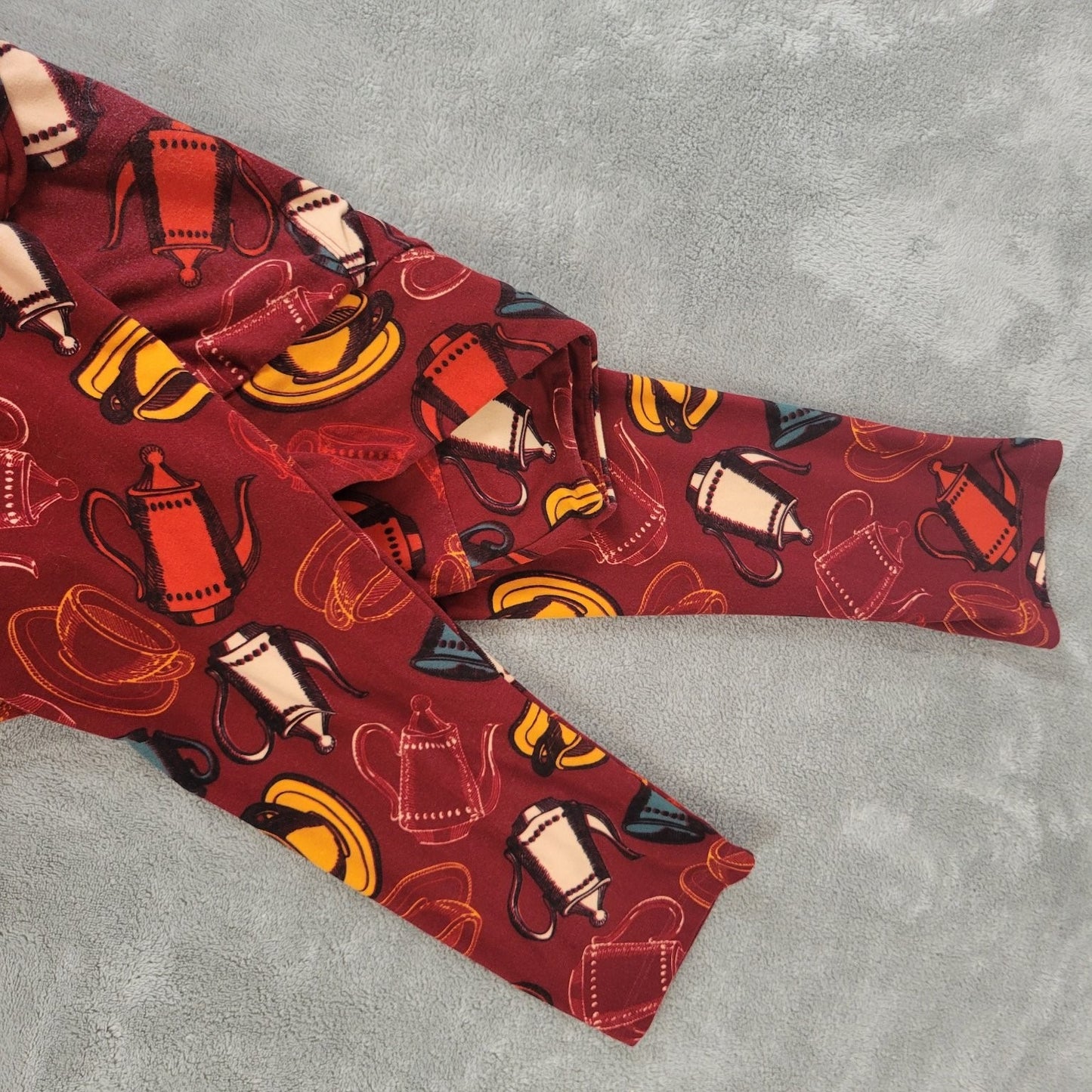 LuLaRoe Womens Leggings Tall Curvy Burgundy Red Coffee Pots Print Workout Comfy