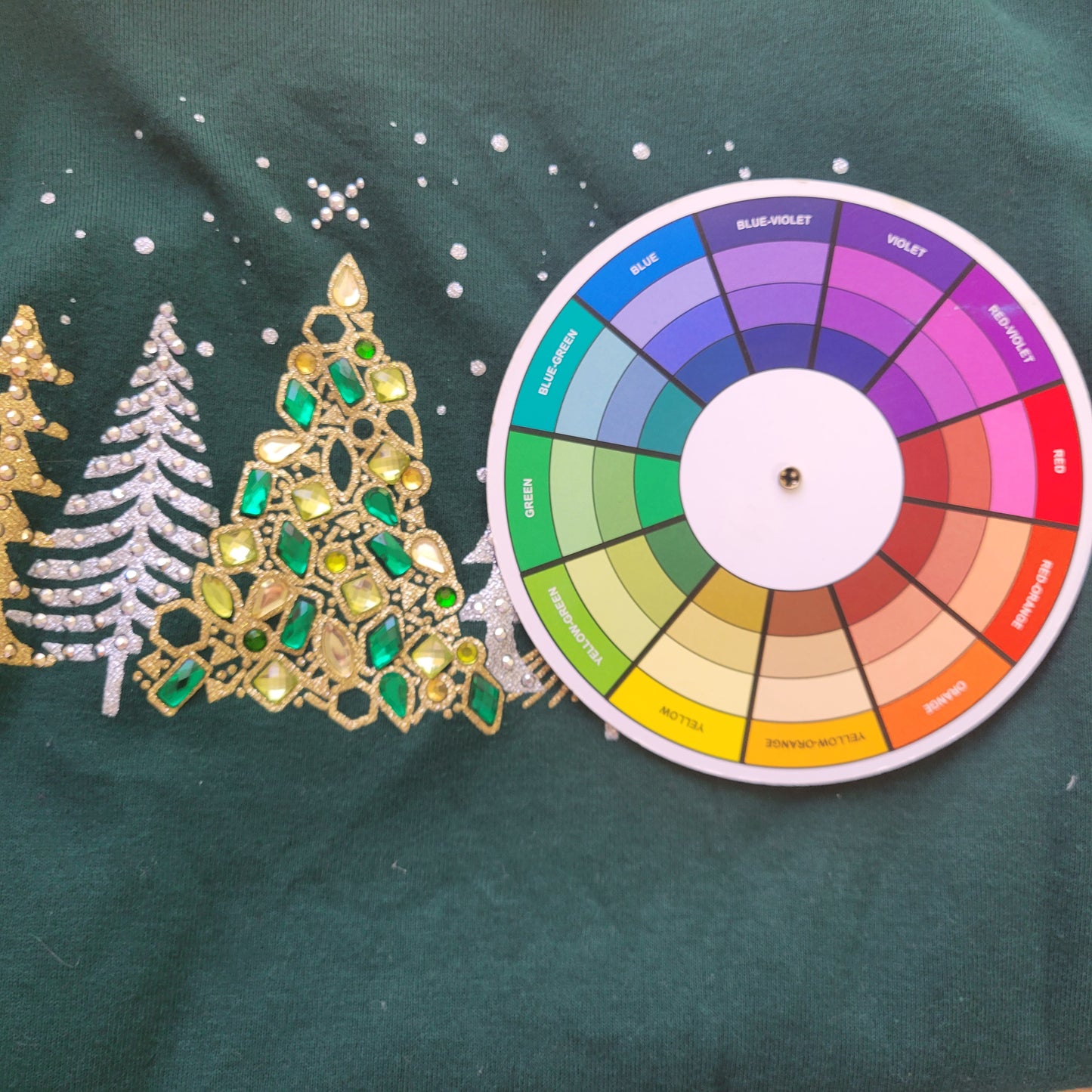Karen Scott Women's XL Green Christmas T-Shirt Embroidered Rhinestone GRE49XE