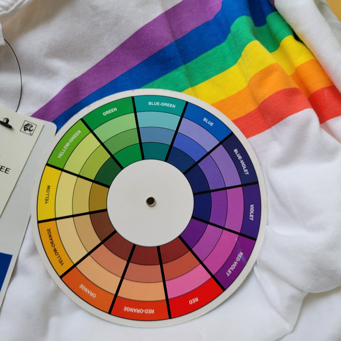 Queer Eye Unisex T-Shirt XL White Rainbow Prism Graphic 100% Cotton WHI27E