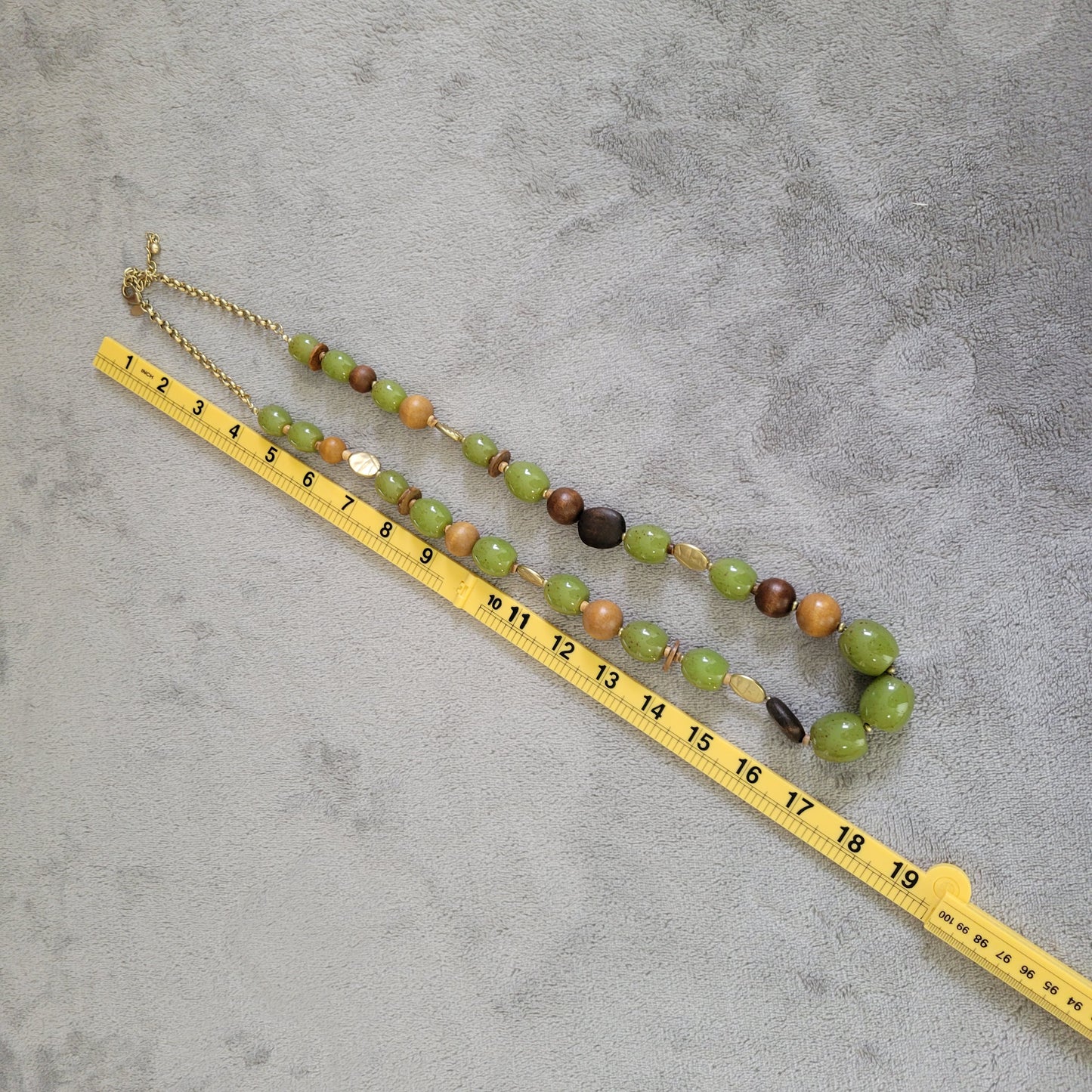Chicos Green Beaded Necklace Gold Tone Wood Resin Multi Strand Statement N7E