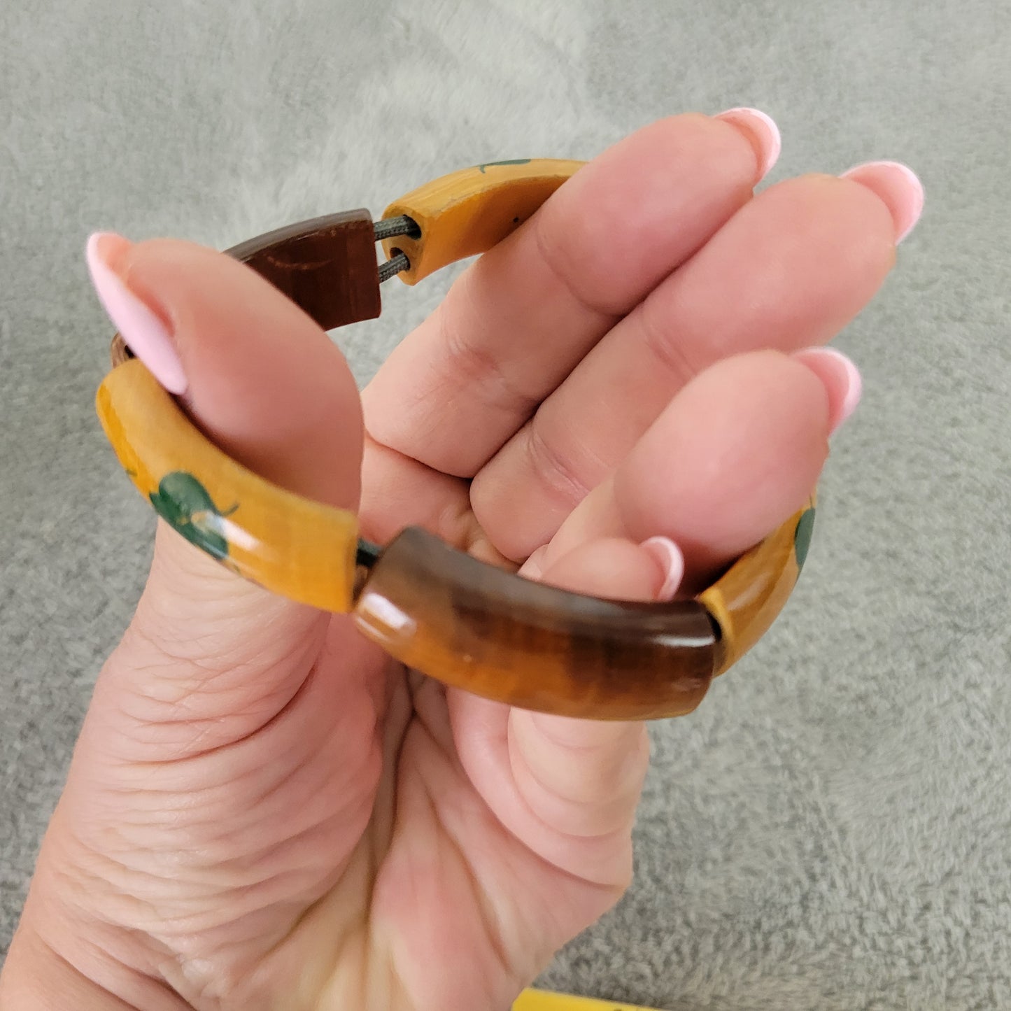 Vintage Wood Bangle Bracelet Hand Painted Floral Boho Stretch Multi-Tone B8E