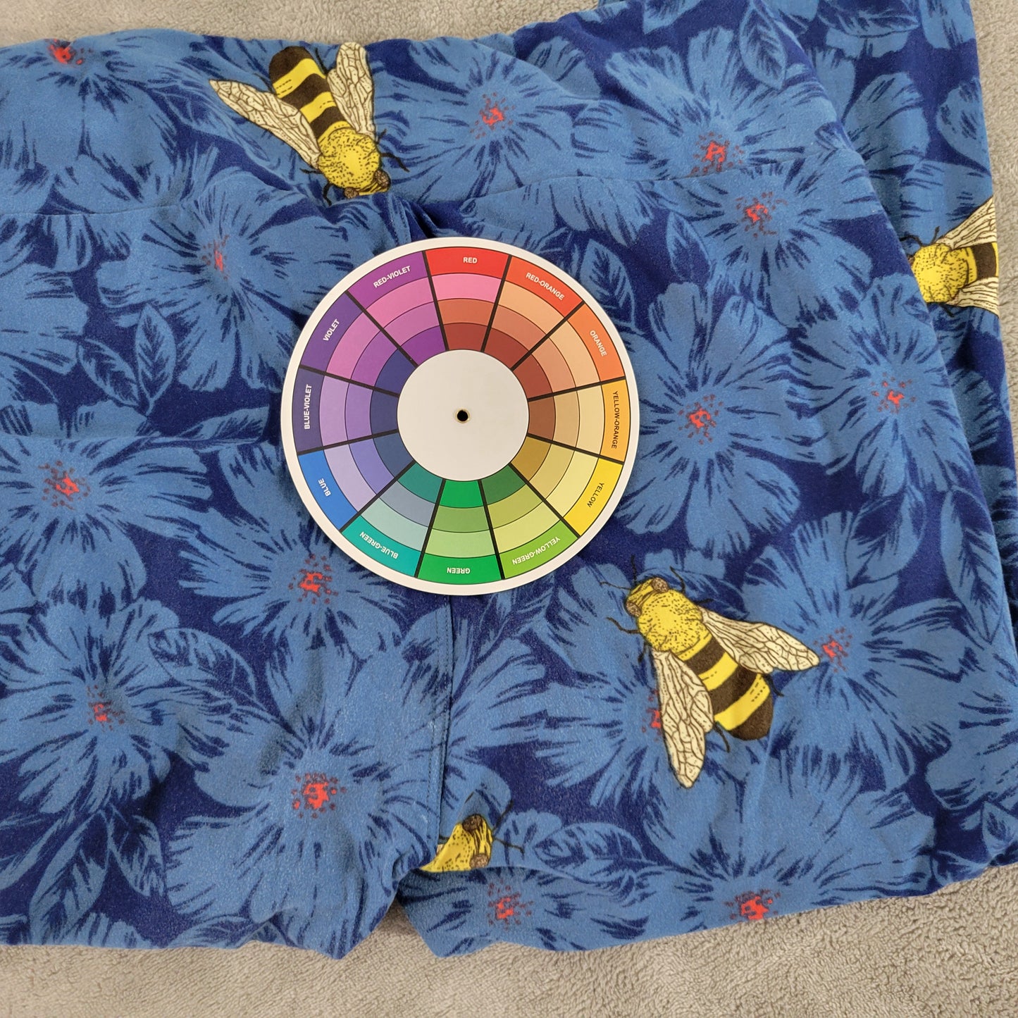 LuLaRoe TC Leggings Tall Curvy Busy Bee Bumblebee Floral Blue Yellow BLU261E