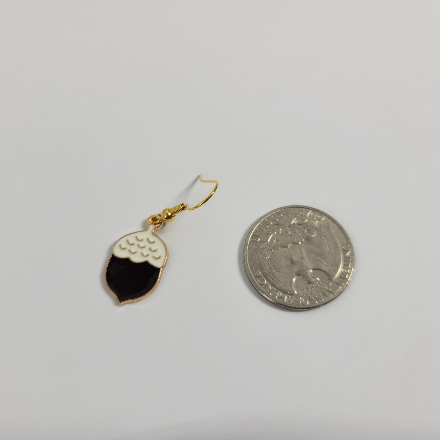 Cute Acorn Dangle Earrings Fall Autumn Enamel Thanksgiving Gold Tone Gift E107E
