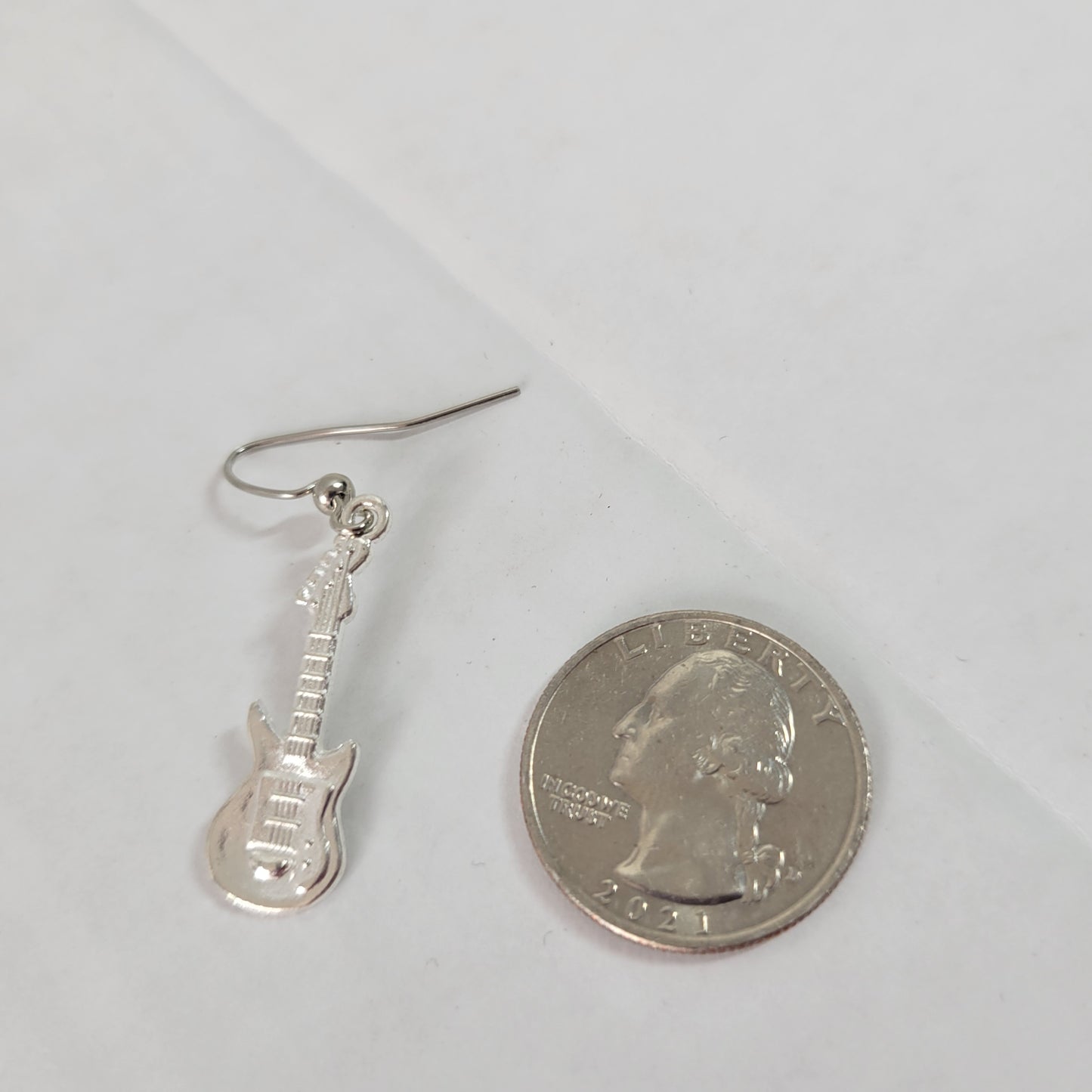 Women Electric Guitar Dangle Earrings Silver Tone Alloy Rock Music Lover E97E