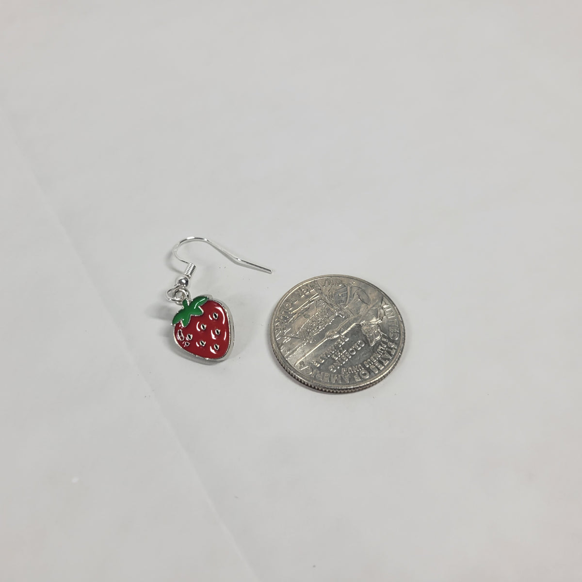 Cute Red Strawberry Dangle Drop Earrings Silver Tone Enamel Fruit Sweet Cottage E67E