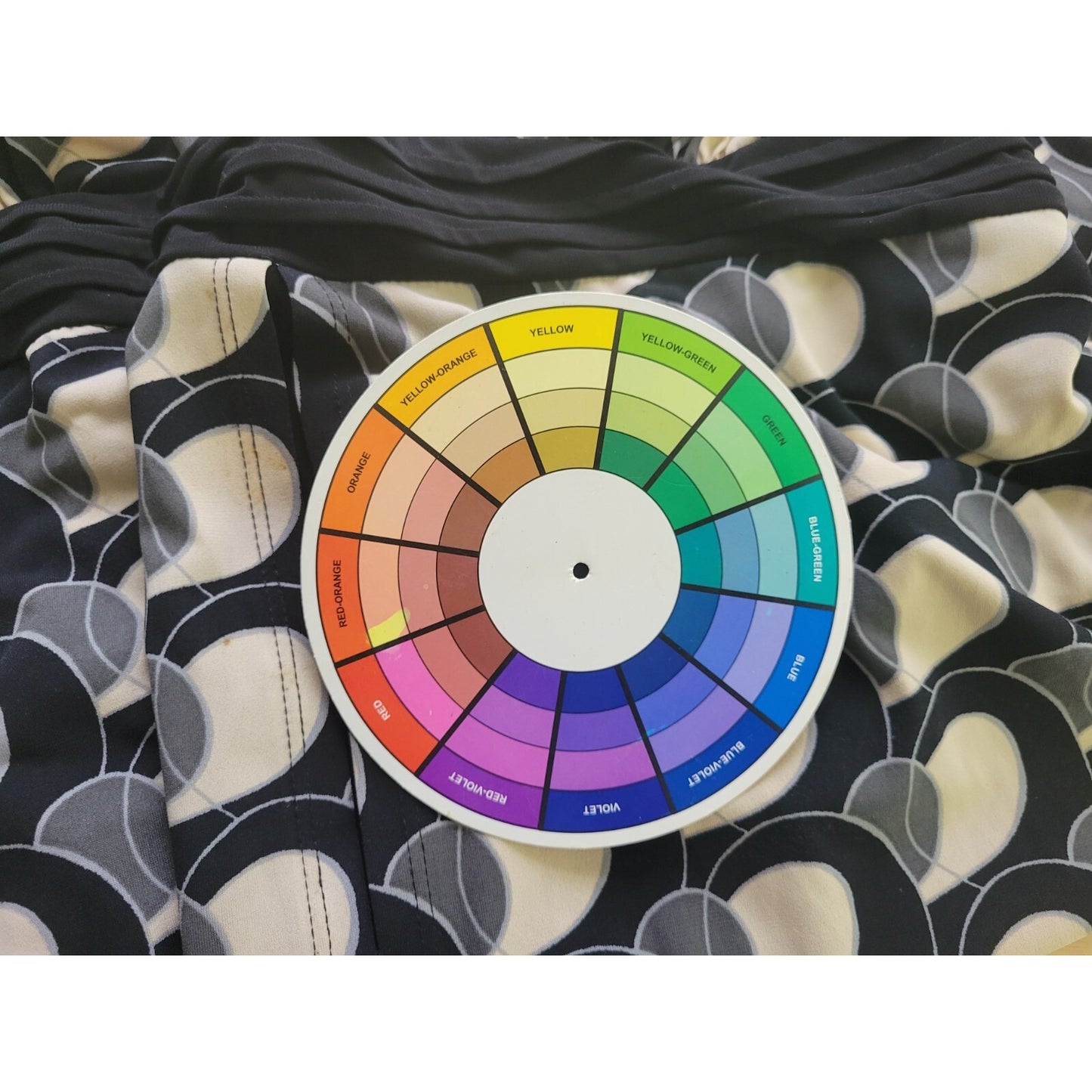 Lane Bryant Women's 22/24 Plus Size Black Geometric Sheath Dress V-Neck Belted