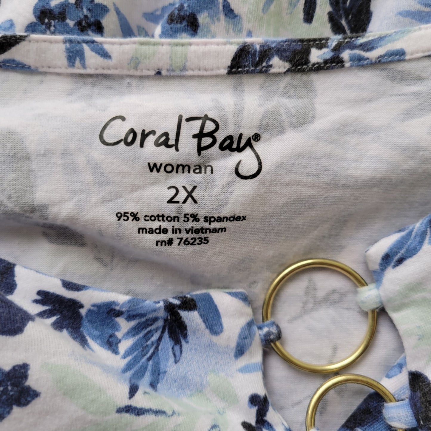 Coral Bay Womens Top 2X Plus Tee Short Sleeve Cotton Blend Blue Floral Keyhole