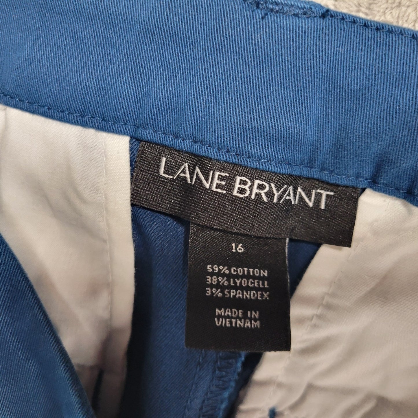 Lane Bryant Womens Pants 16 Capri Blue Zip Fly Lightweight Cotton Blend Casual