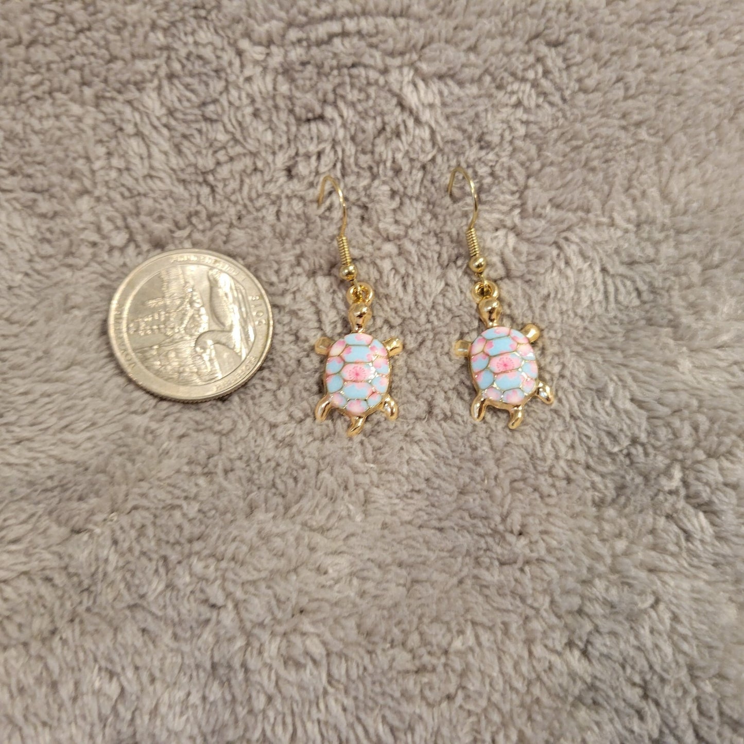 Turtles #9 Womens Earrings One Pair Pink Blue Zinc Alloy Hanging Gold Tone