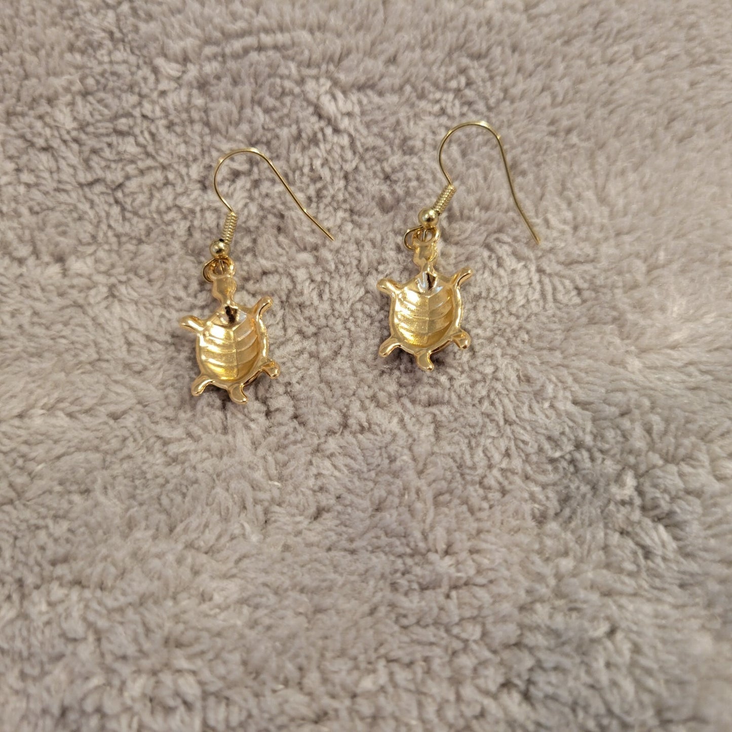 Turtles #9 Womens Earrings One Pair Pink Blue Zinc Alloy Hanging Gold Tone