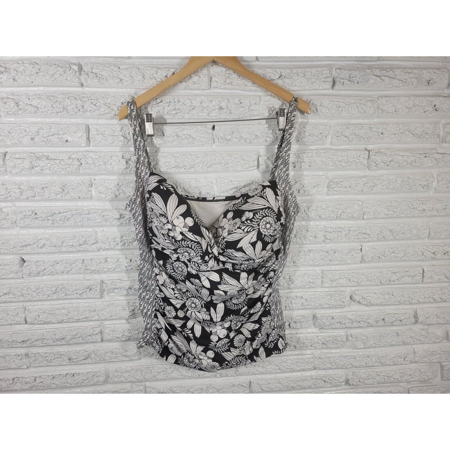 Coldwater Creek Womens Swim Top 20W Plus Black Floral Adjustable Spaghetti Bra