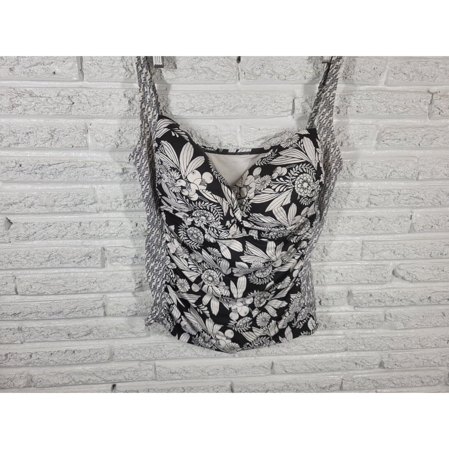 Coldwater Creek Womens Swim Top 20W Plus Black Floral Adjustable Spaghetti Bra