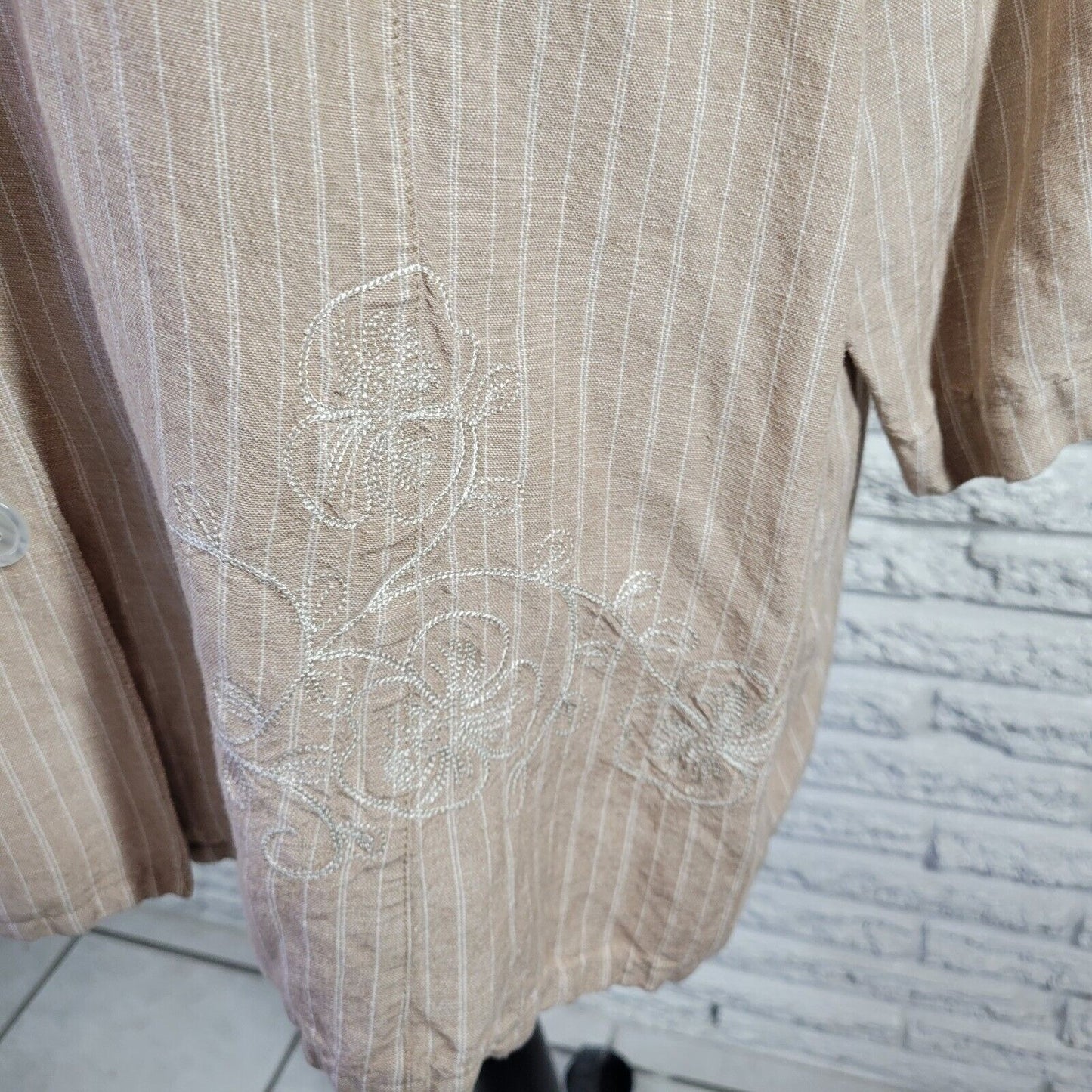 Maggie Barnes Womens Jacket 2X Blazer Tan Stripe Embroidered Lined Lightweight