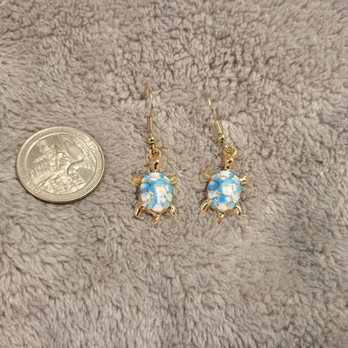 Turtles #7 Womens Earrings One Pair Blue White Zinc Alloy Hanging Gold Tone