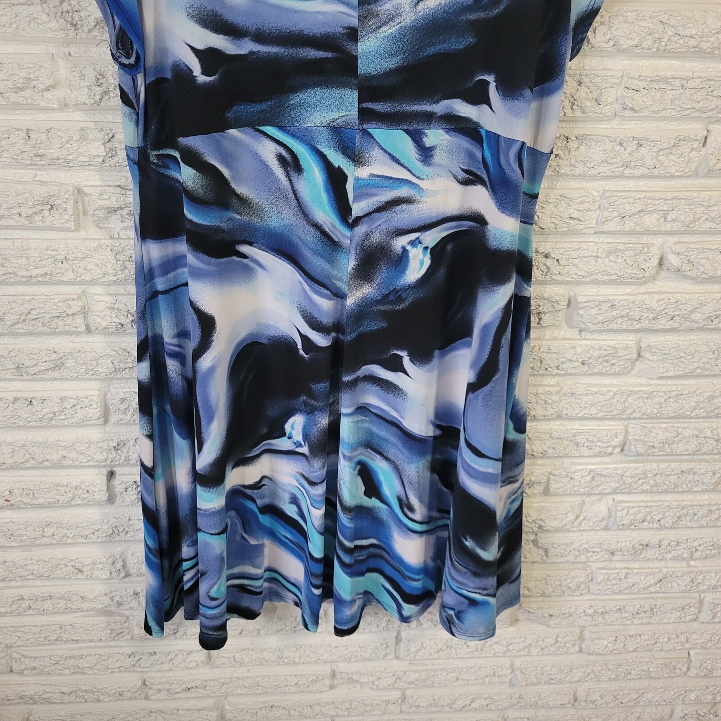 Avenue Womens Dress 22 24 Plus Cap Sleeve Blue Watercolor Poly Blend Keyhole