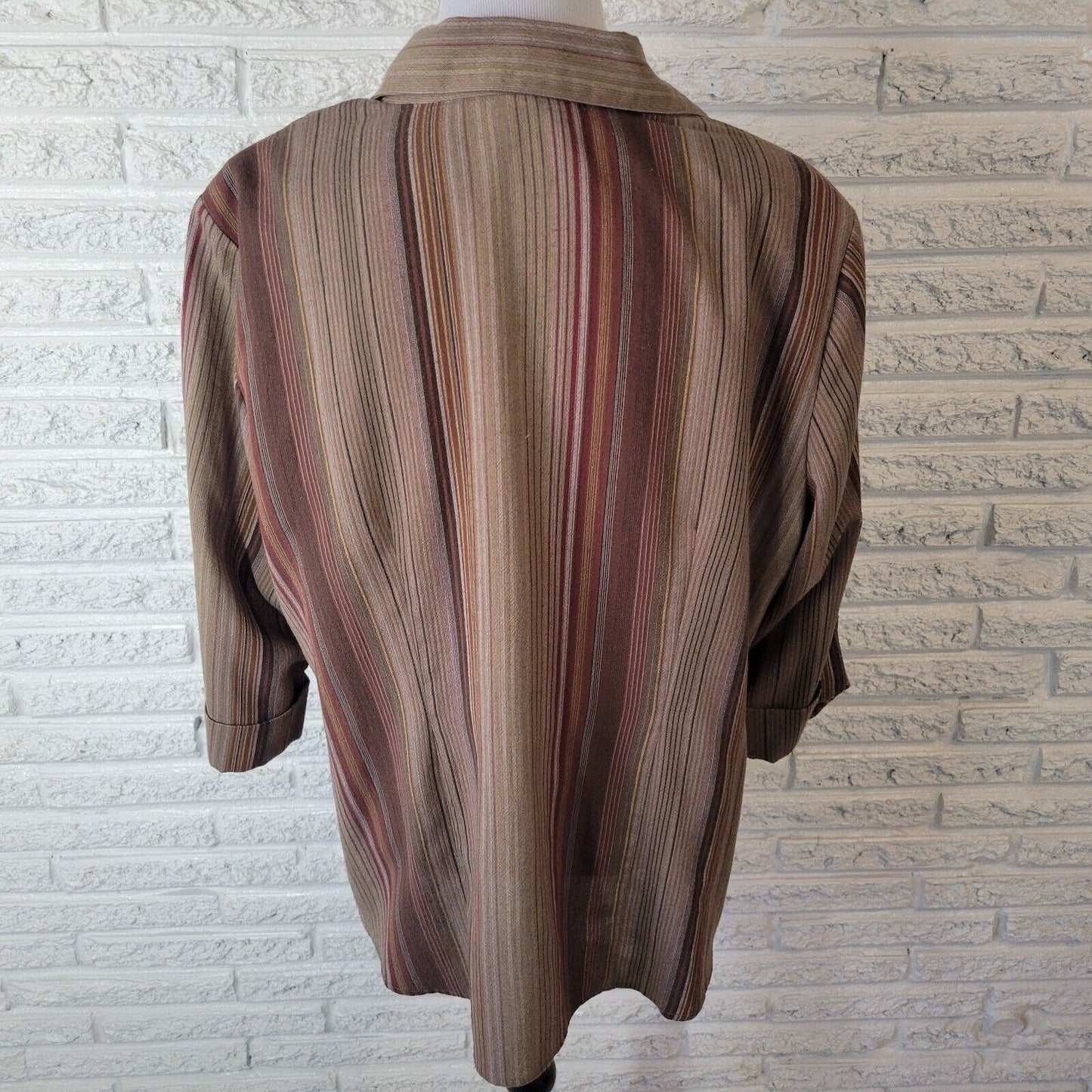 Dress Barn Womens Top 18 20 Plus 3/4 Sleeve Tan Burgundy Stripe Collar Button Up