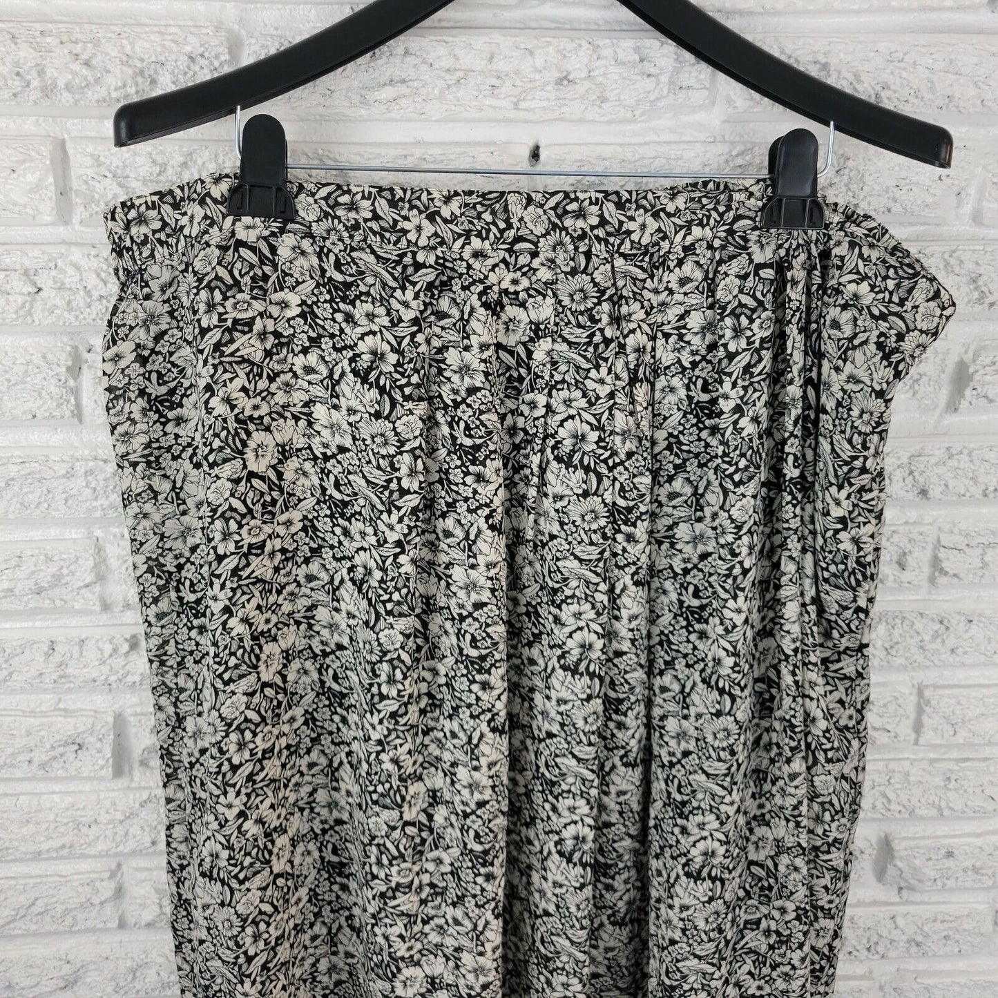 Fitting Image Womens Skirt 24 Plus Below Knee ALine Black Floral Full Sheer