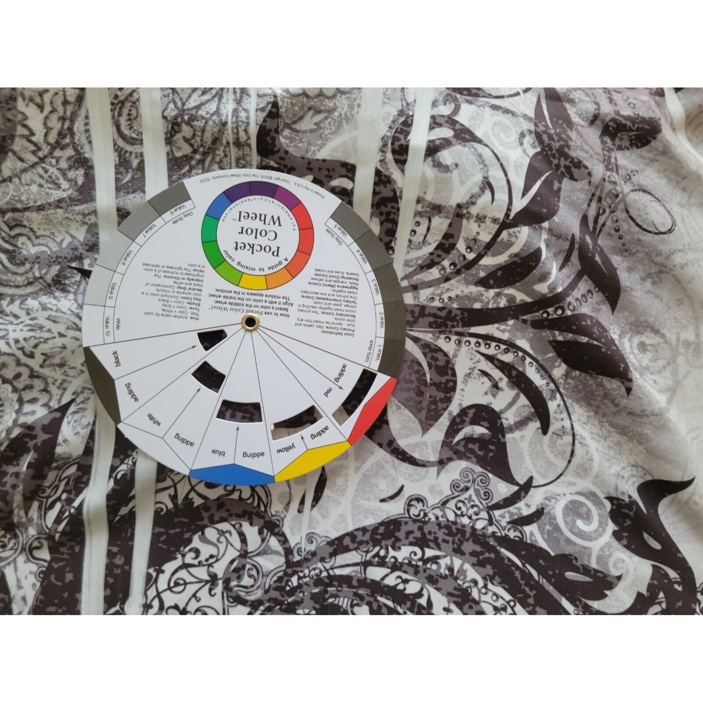 Unity Women Top 2X Plus Cap Sleeve Studded Pleated Black Geometric Sublimation