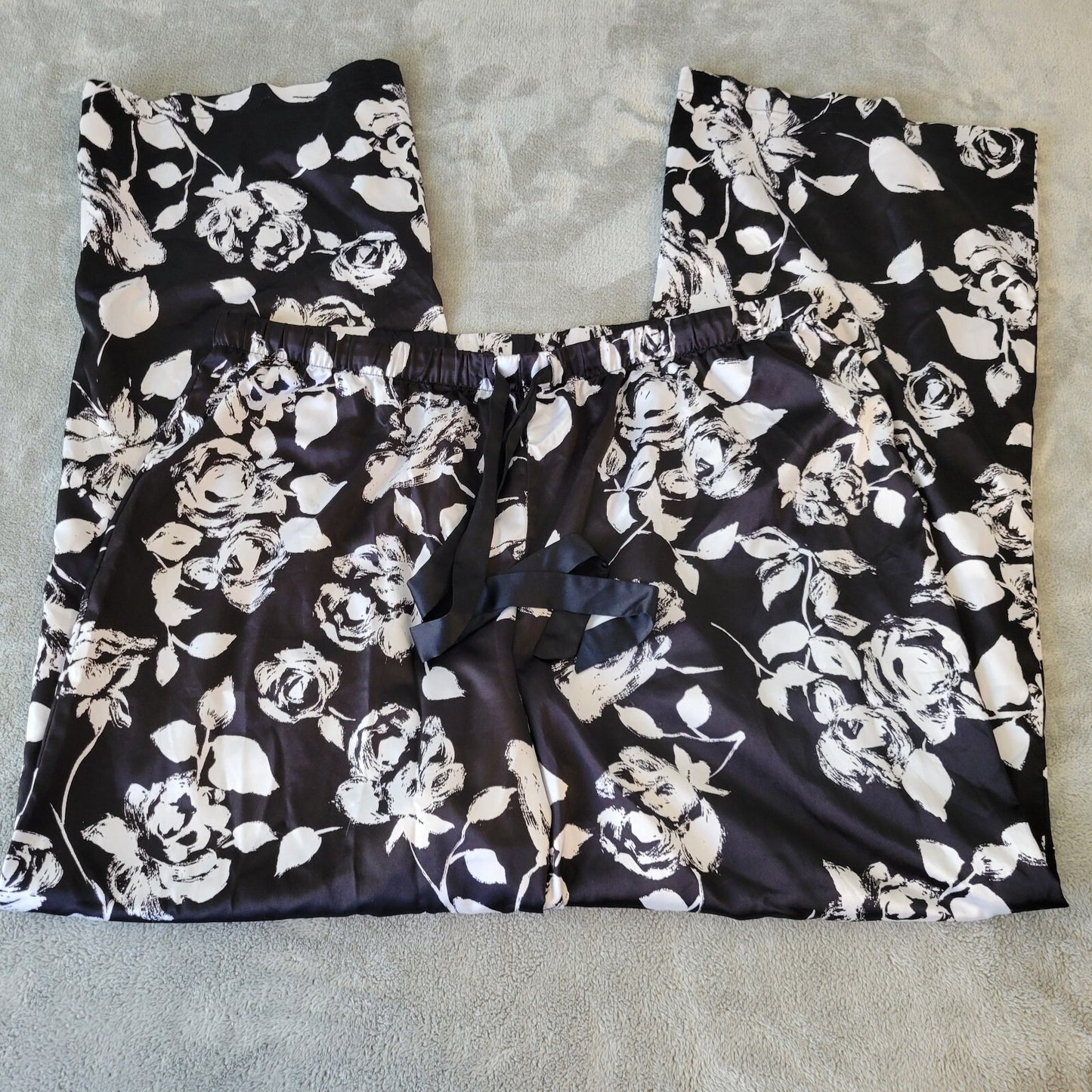 JLo Jennifer Lopez Womens Pajama Pants XL Black Floral Lightweight Poly Blend