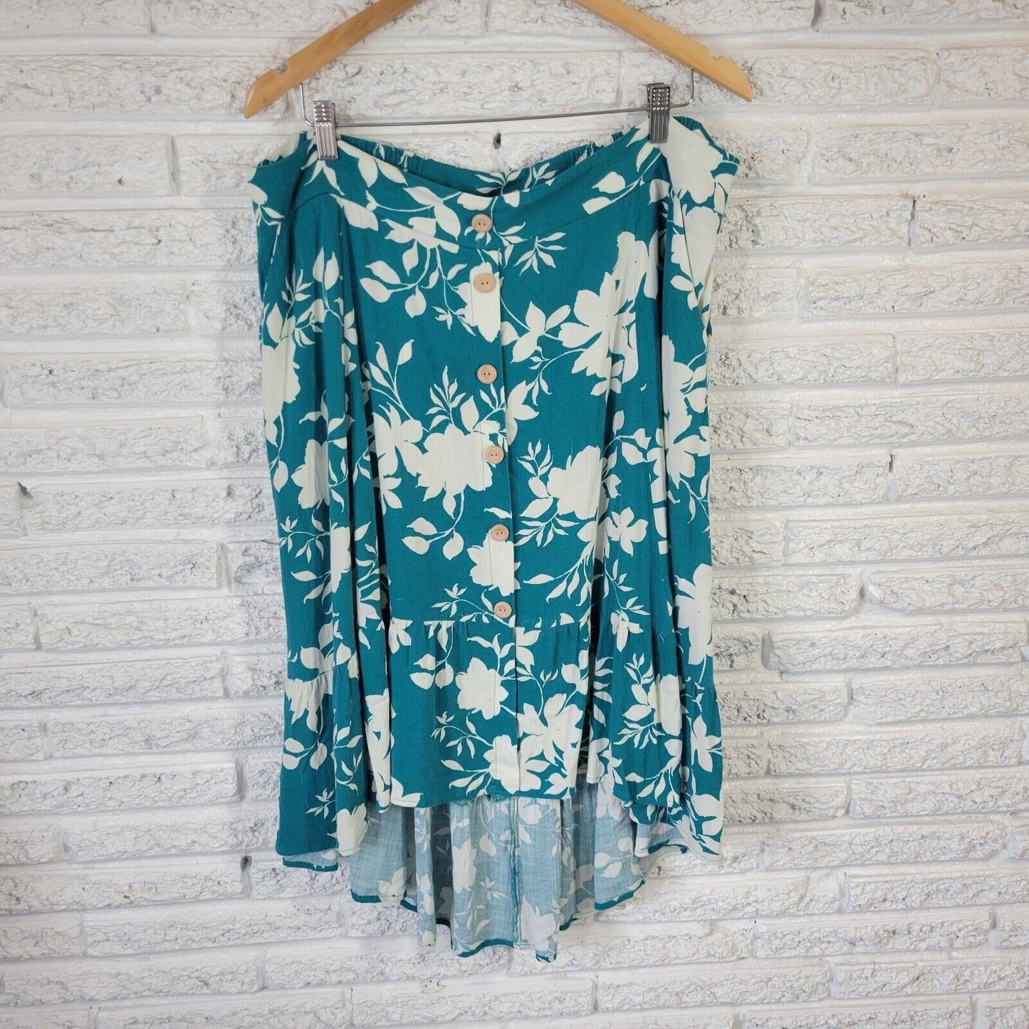 Torrid Women Skirt 2 2X Plus Asymmetric Green Floral Deco Buttons Ruffle Pockets