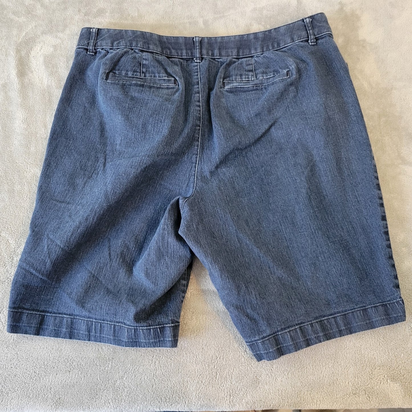 St Johns Bay Womens Shorts 20W Bermuda Dark Blue Denim Wash Zip Fly Cotton Blend
