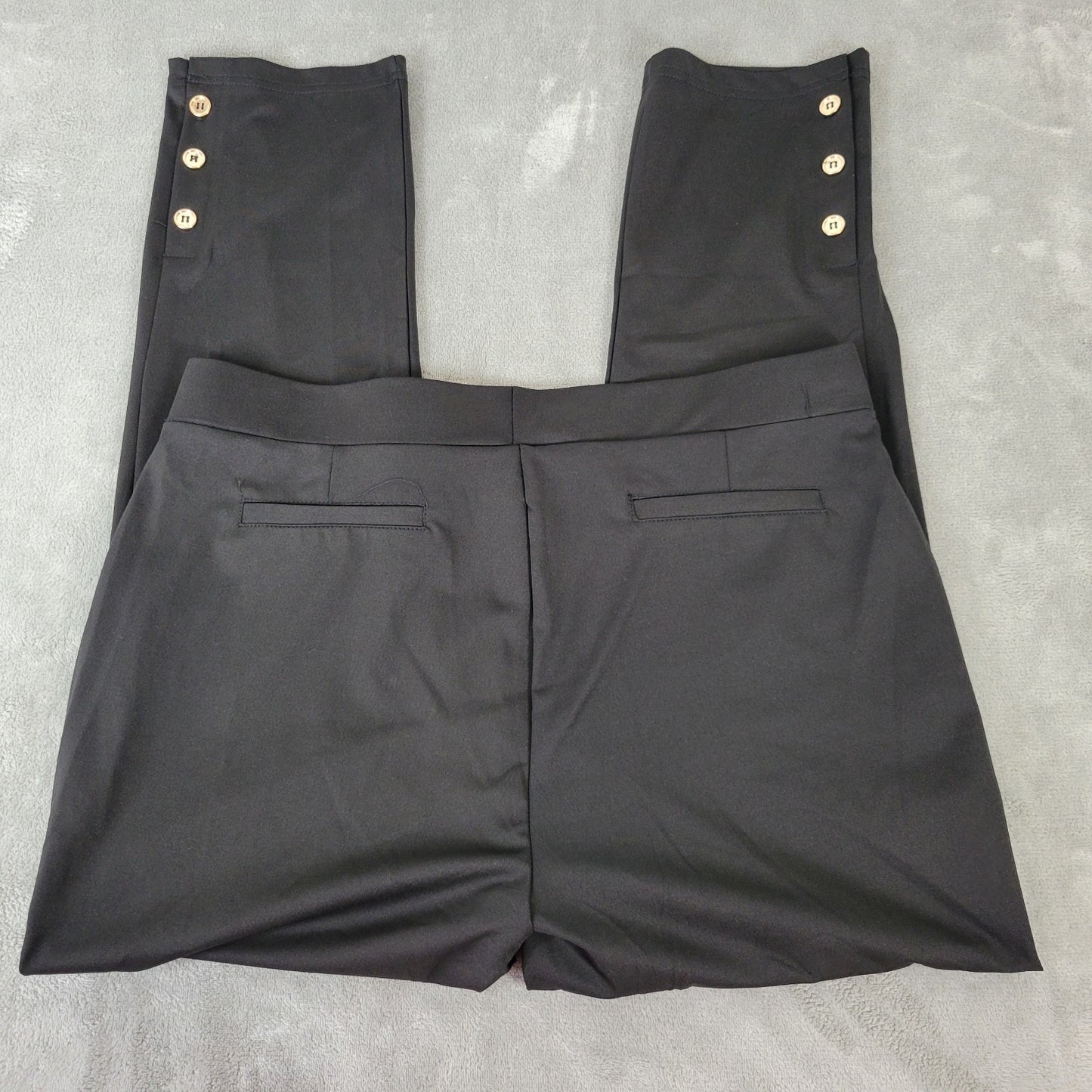 Shosho Womens Pants 1X Plus Cropped Pull On Black Poly Blend Deco Buttons Comfy