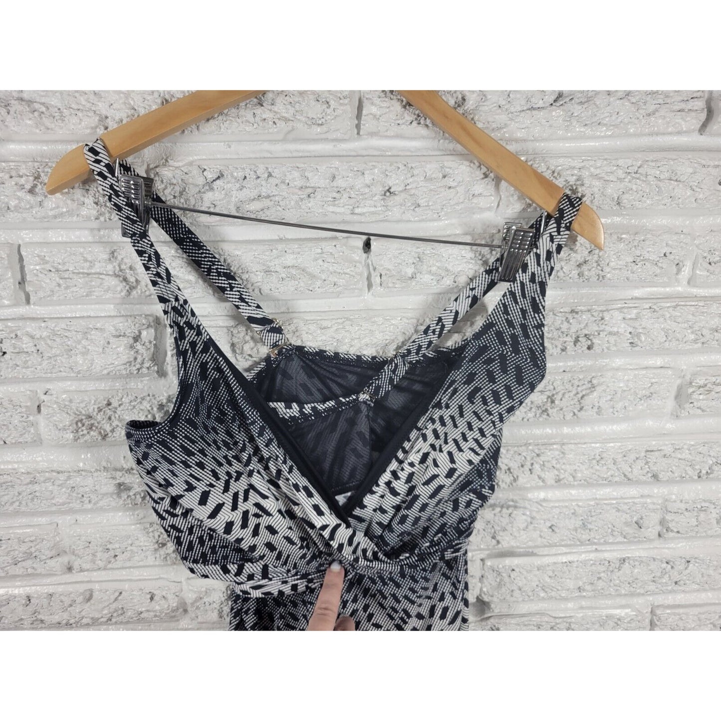 Captiva Christina Womens Swimsuit 2X One Piece Wide Strap Criss Cross Back Gray