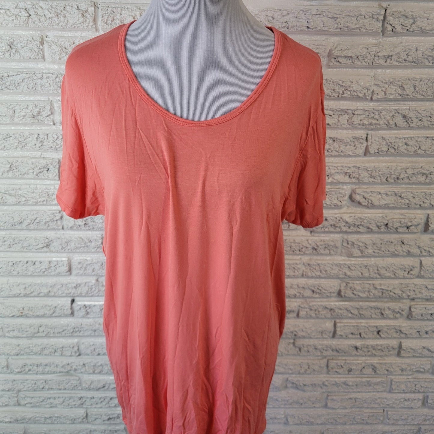 Agnes Dora Womens Top 2XL Plus Tee Short Sleeve Orange Lightweight Rayon Blend