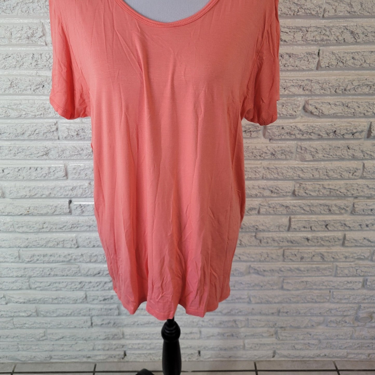 Agnes Dora Womens Top 2XL Plus Tee Short Sleeve Orange Lightweight Rayon Blend