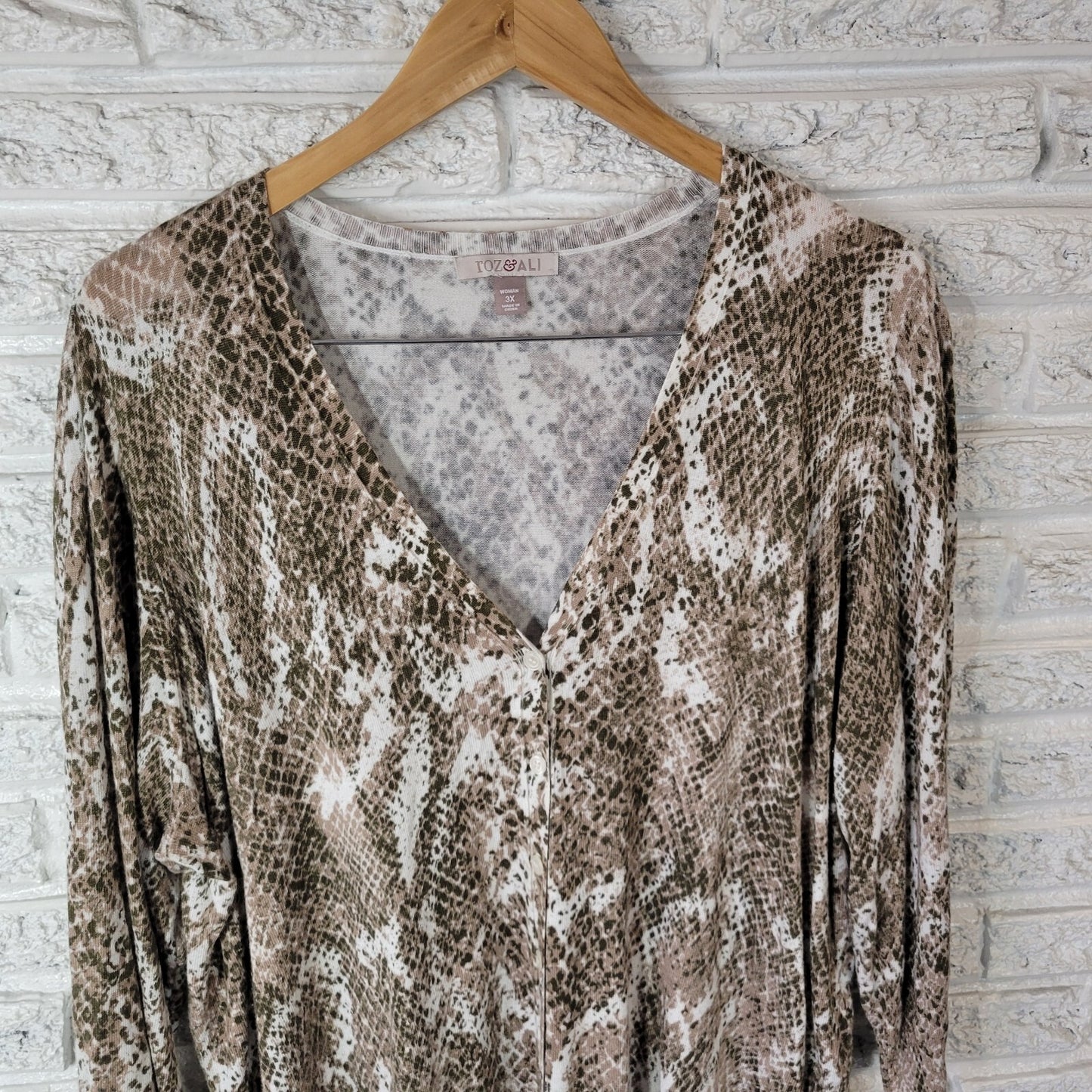 Roz Ali Womens Top 3X Plus Cardigan Button Up 3/4 Sleeve Tan Animal Lightweight