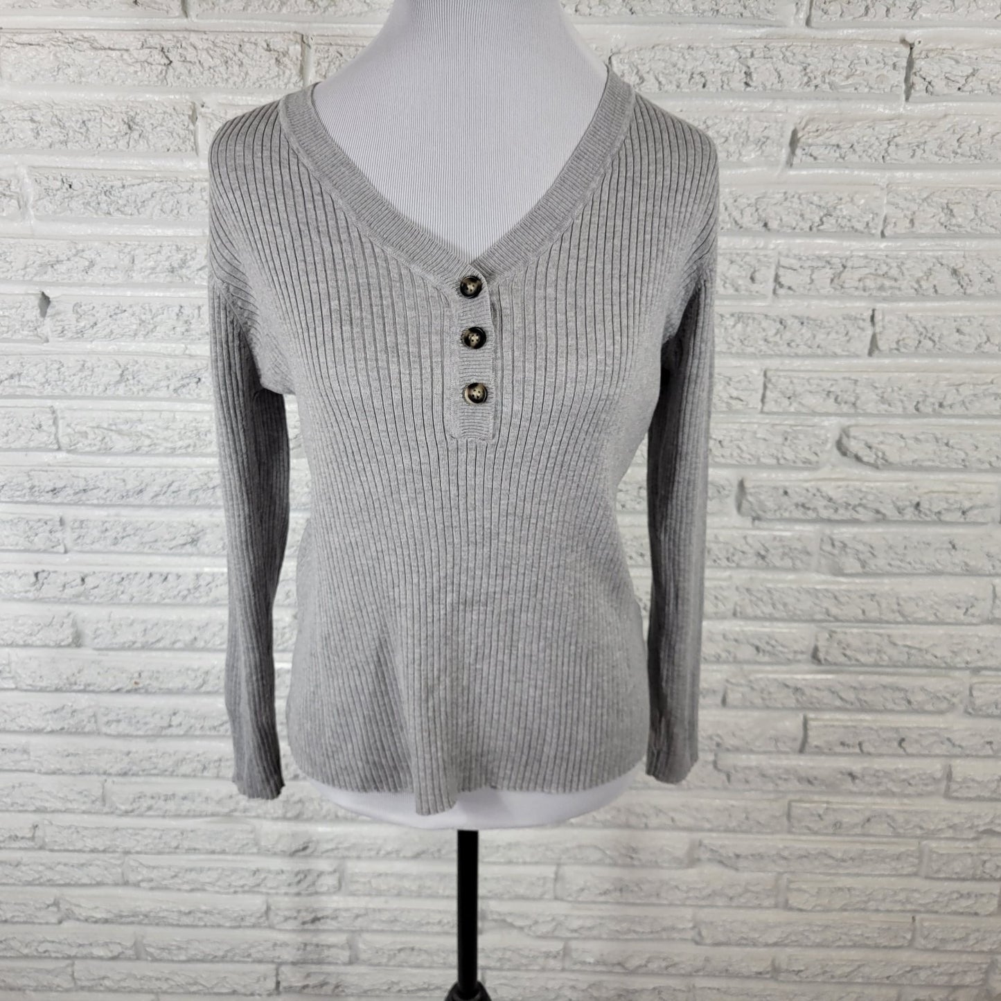 Lety Me Women Sweater Extra Large Quarter Button Gray Ribbed Knit Soft Casual