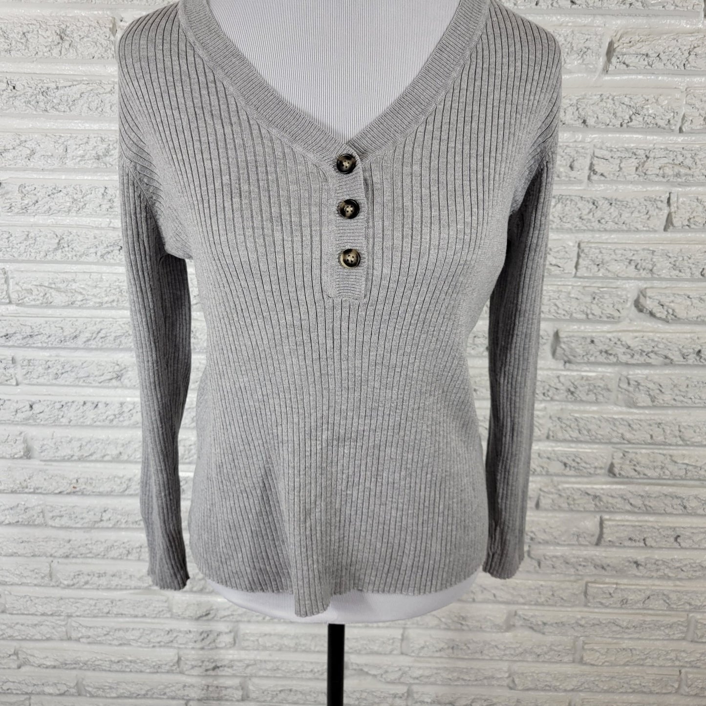 Lety Me Women Sweater Extra Large Quarter Button Gray Ribbed Knit Soft Casual