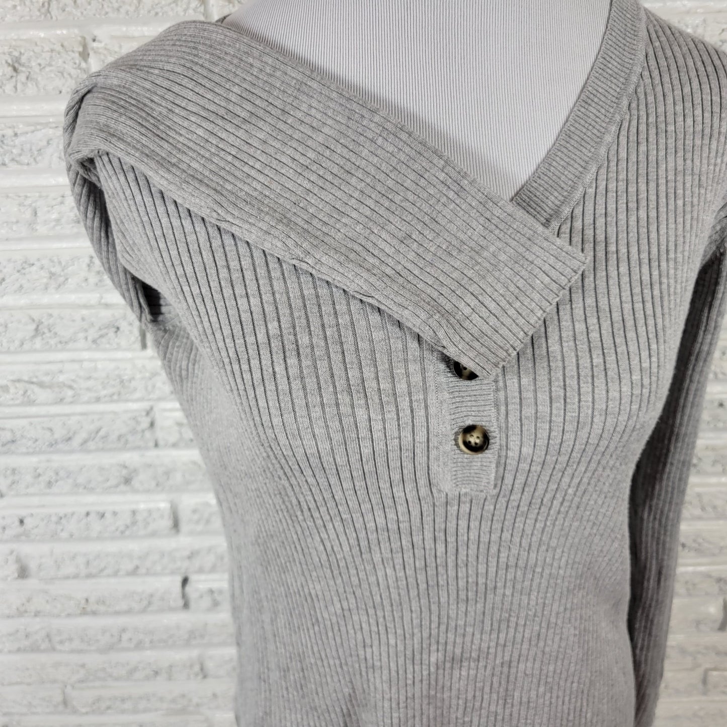 Lety Me Women Sweater Extra Large Quarter Button Gray Ribbed Knit Soft Casual