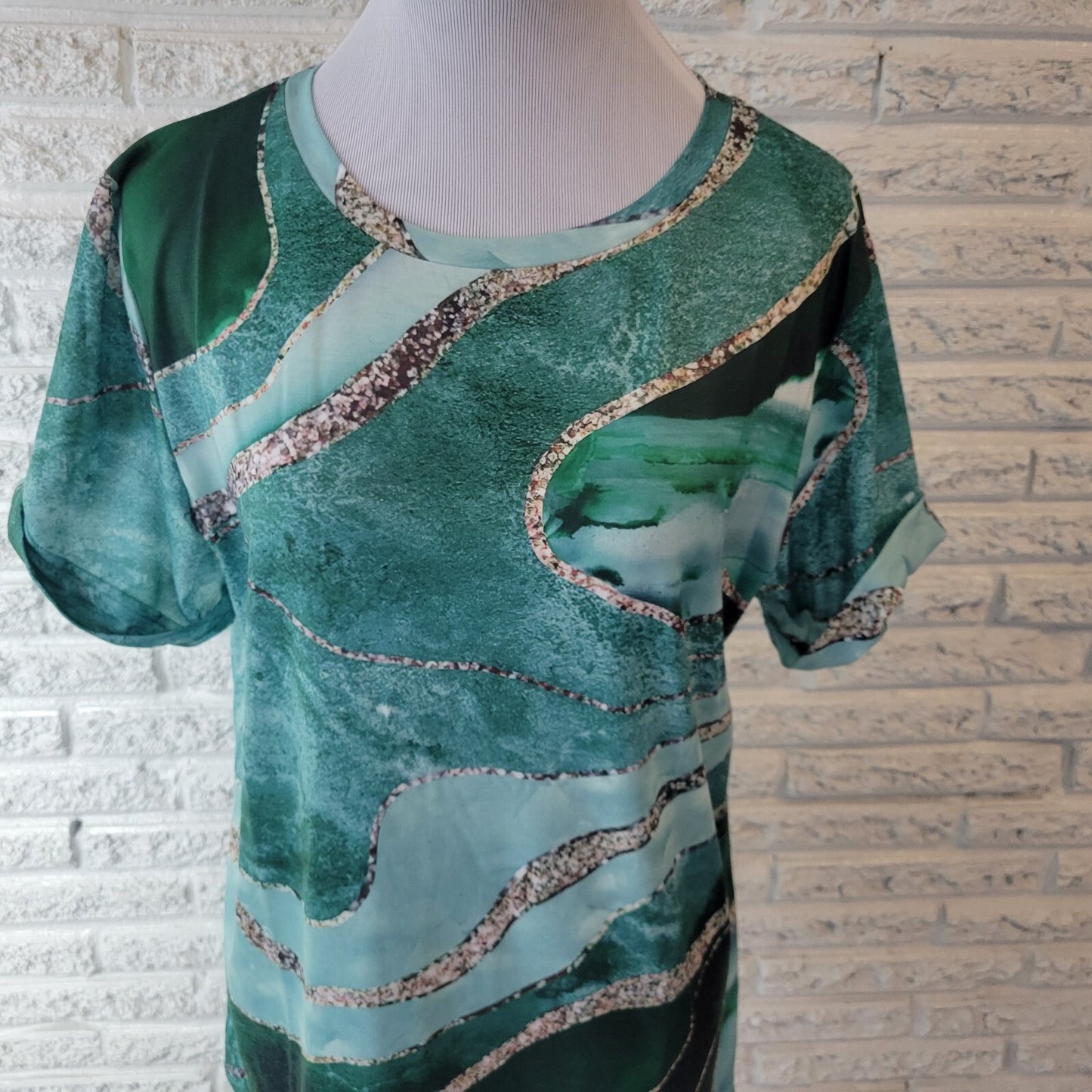 Womens Top 2XL Plus Tee Short Sleeve Green Watercolor Poly Blend Comfy Casual