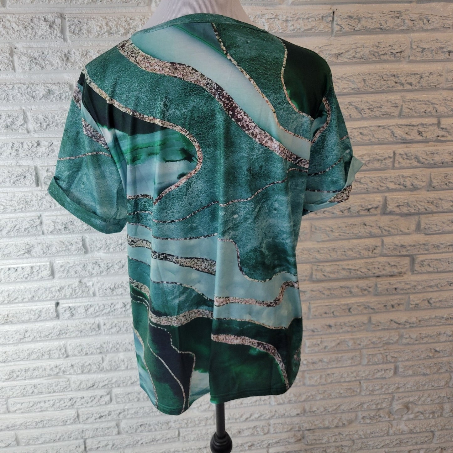 Womens Top 2XL Plus Tee Short Sleeve Green Watercolor Poly Blend Comfy Casual