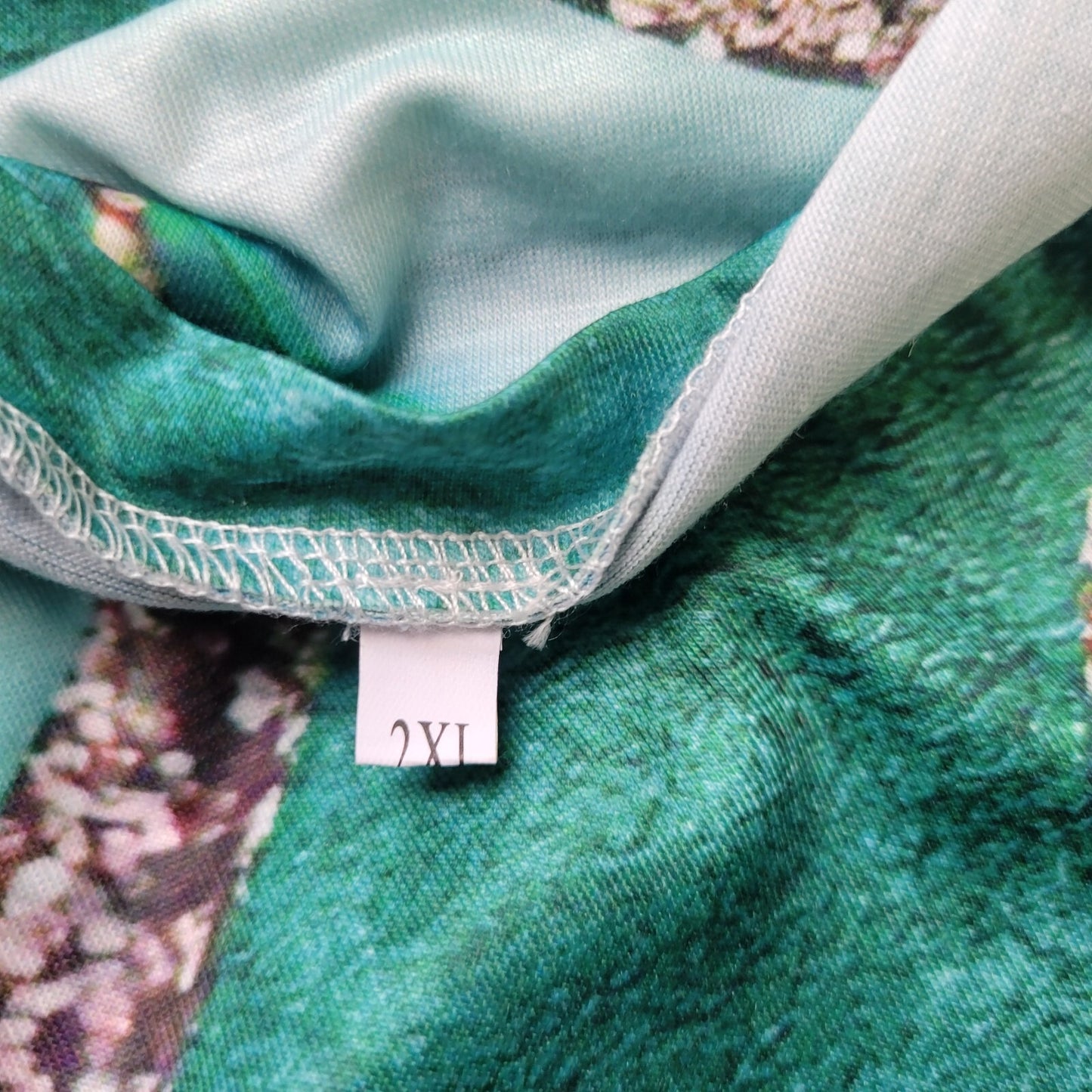 Womens Top 2XL Plus Tee Short Sleeve Green Watercolor Poly Blend Comfy Casual