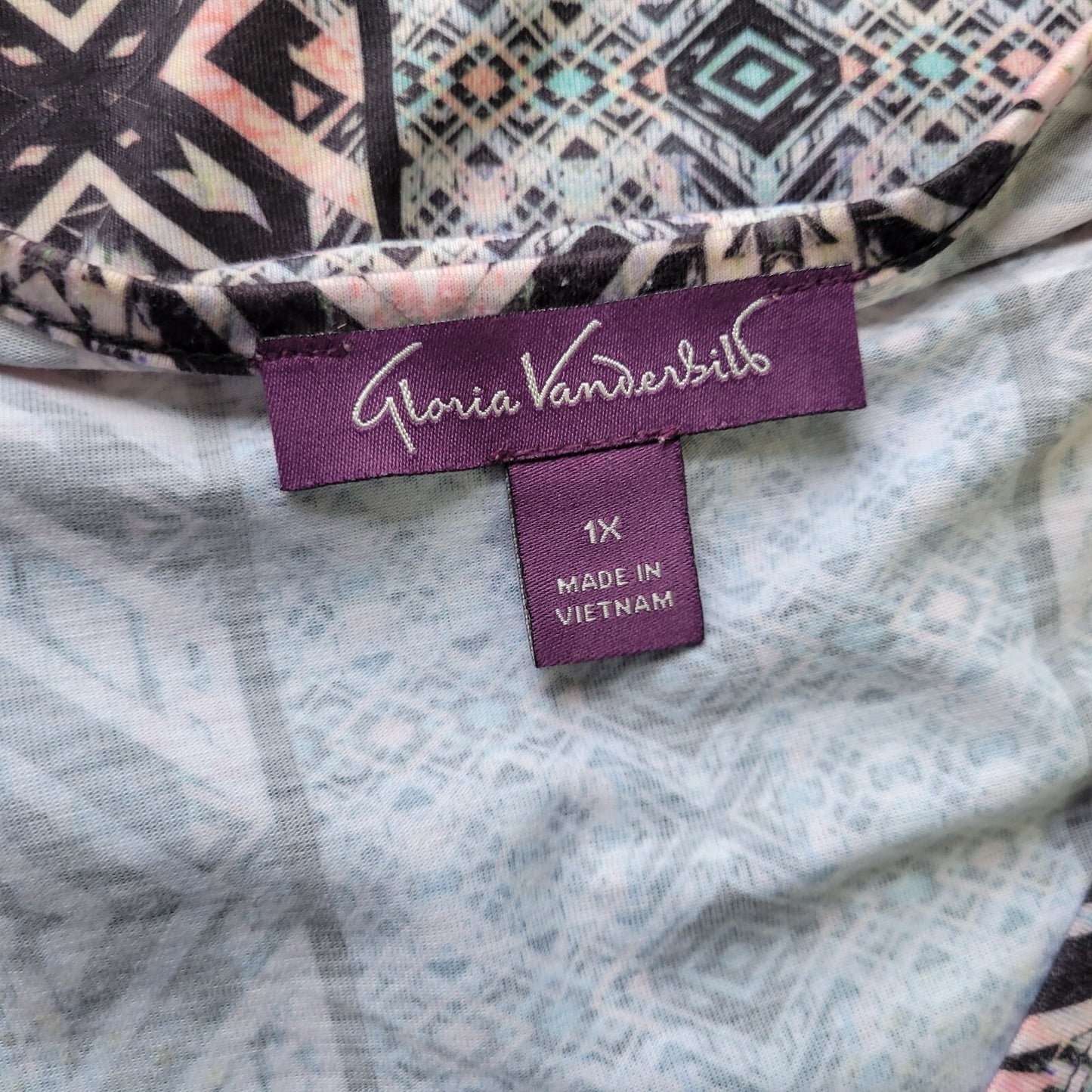 Gloria Vanderbilt Womens Top 1X Plus Tee Cap Sleeve Pink Black Geometric Studded