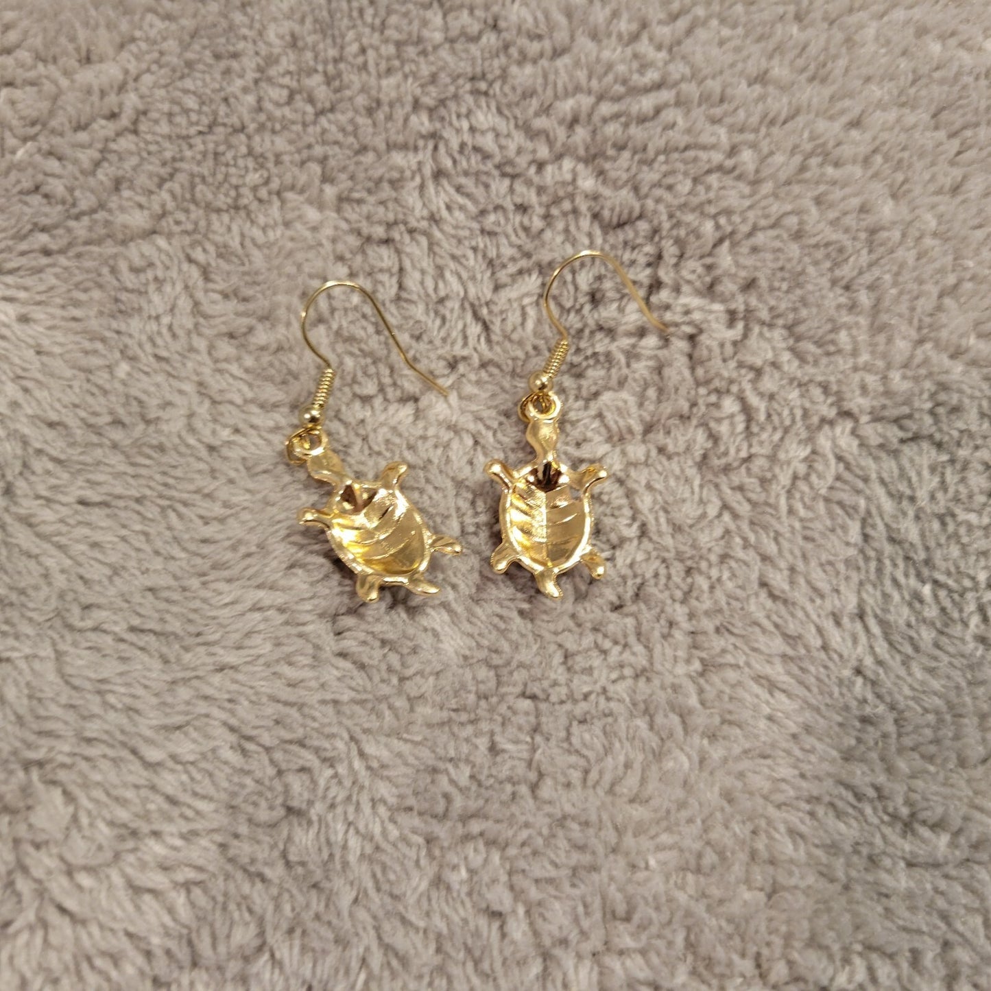 Turtles #6 Womens Earrings One Pair Blue Yellow Zinc Alloy Hanging Gold Tone