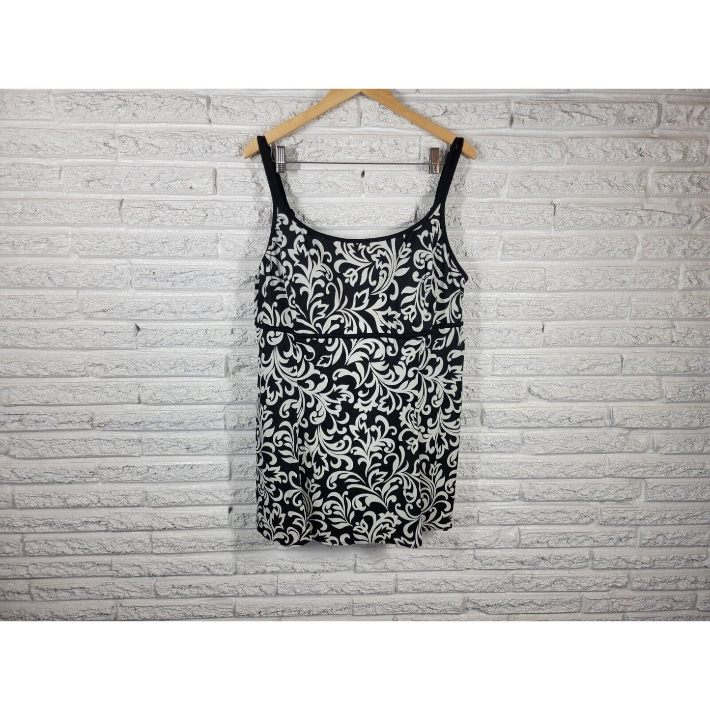 Great Lengths Womens Swimsuit 22 One Piece Skirted Black Adjustable Spaghetti