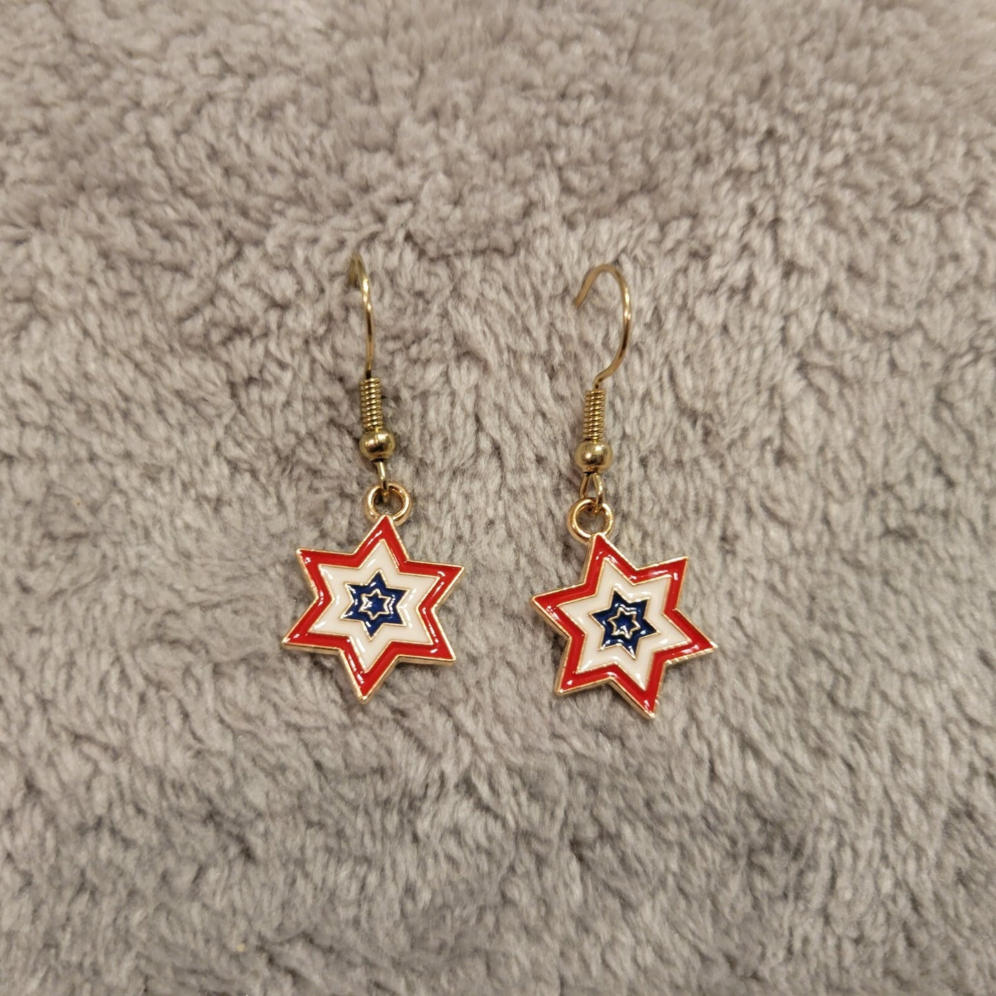 Fourth of July Patriotic Womens Earrings One Pair 6 Point Star Flag USA Hanging