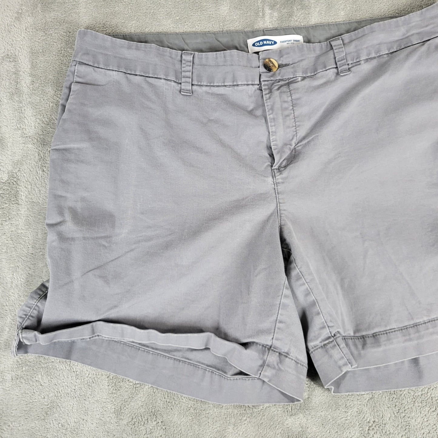 Old Navy Everyday Womens Shorts 16 Mid Rise Gray Zip Fly Comfy Lightweight