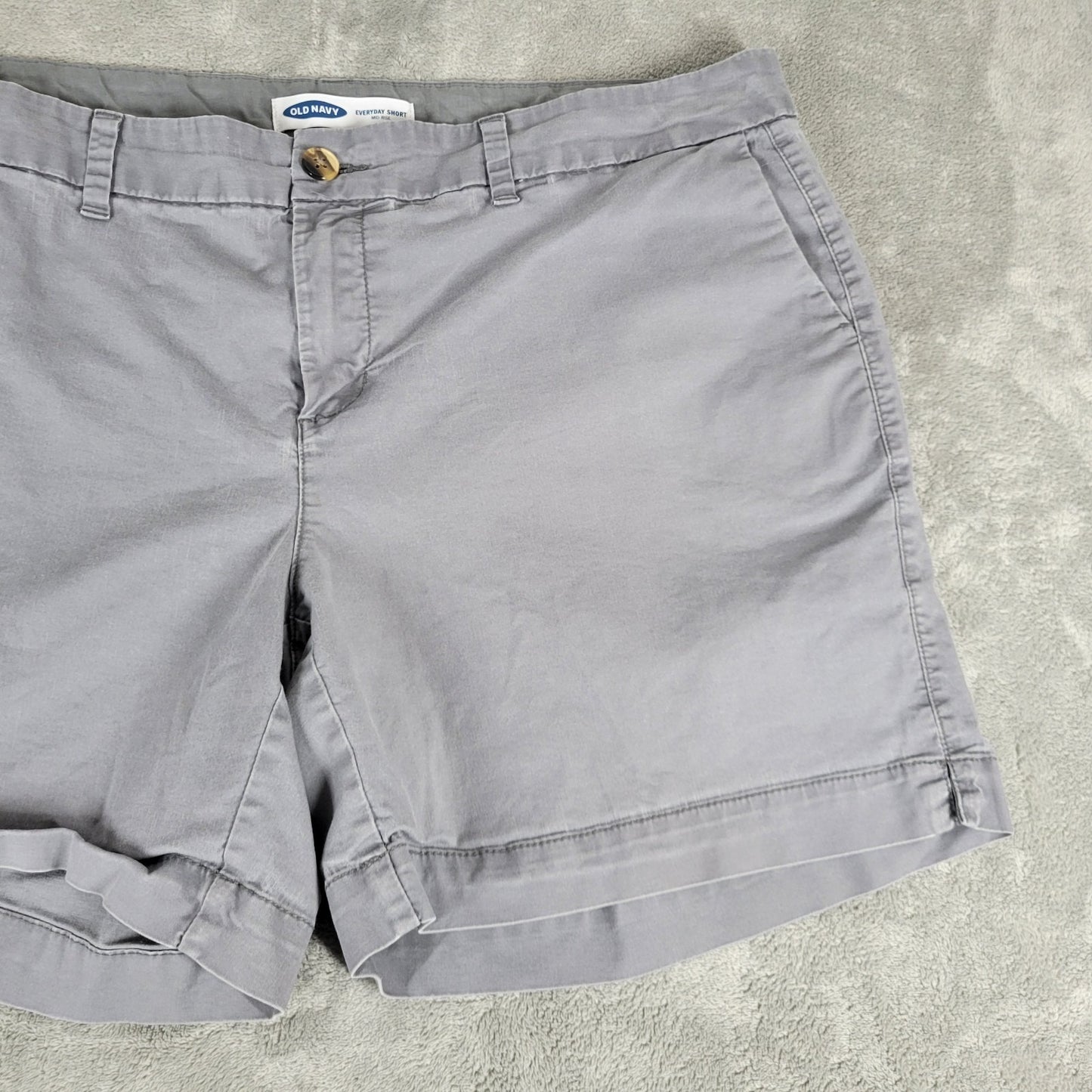 Old Navy Everyday Womens Shorts 16 Mid Rise Gray Zip Fly Comfy Lightweight