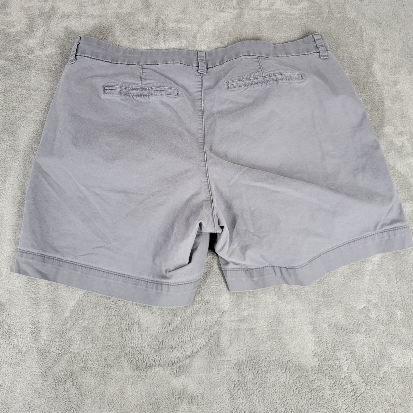 Old Navy Everyday Womens Shorts 16 Mid Rise Gray Zip Fly Comfy Lightweight
